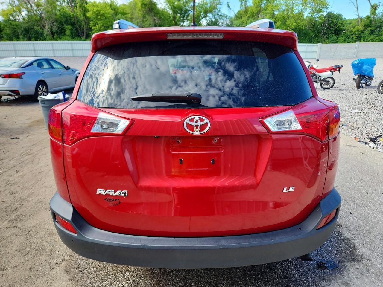 2014 Toyota Rav4 Le Red vin: JTMZFREV0EJ011189