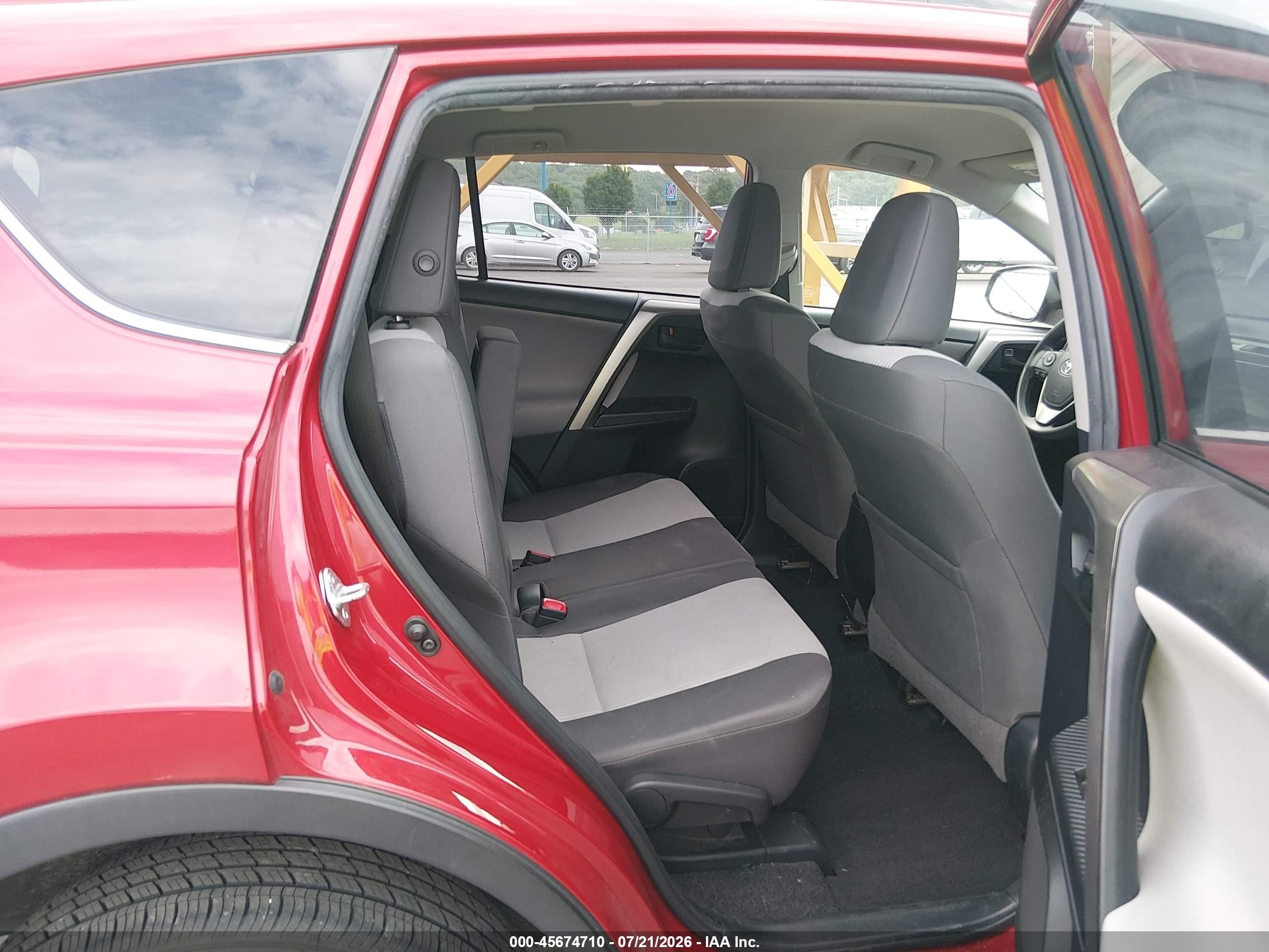 2014 Toyota Rav4 Le Red vin: JTMZFREV0EJ012732