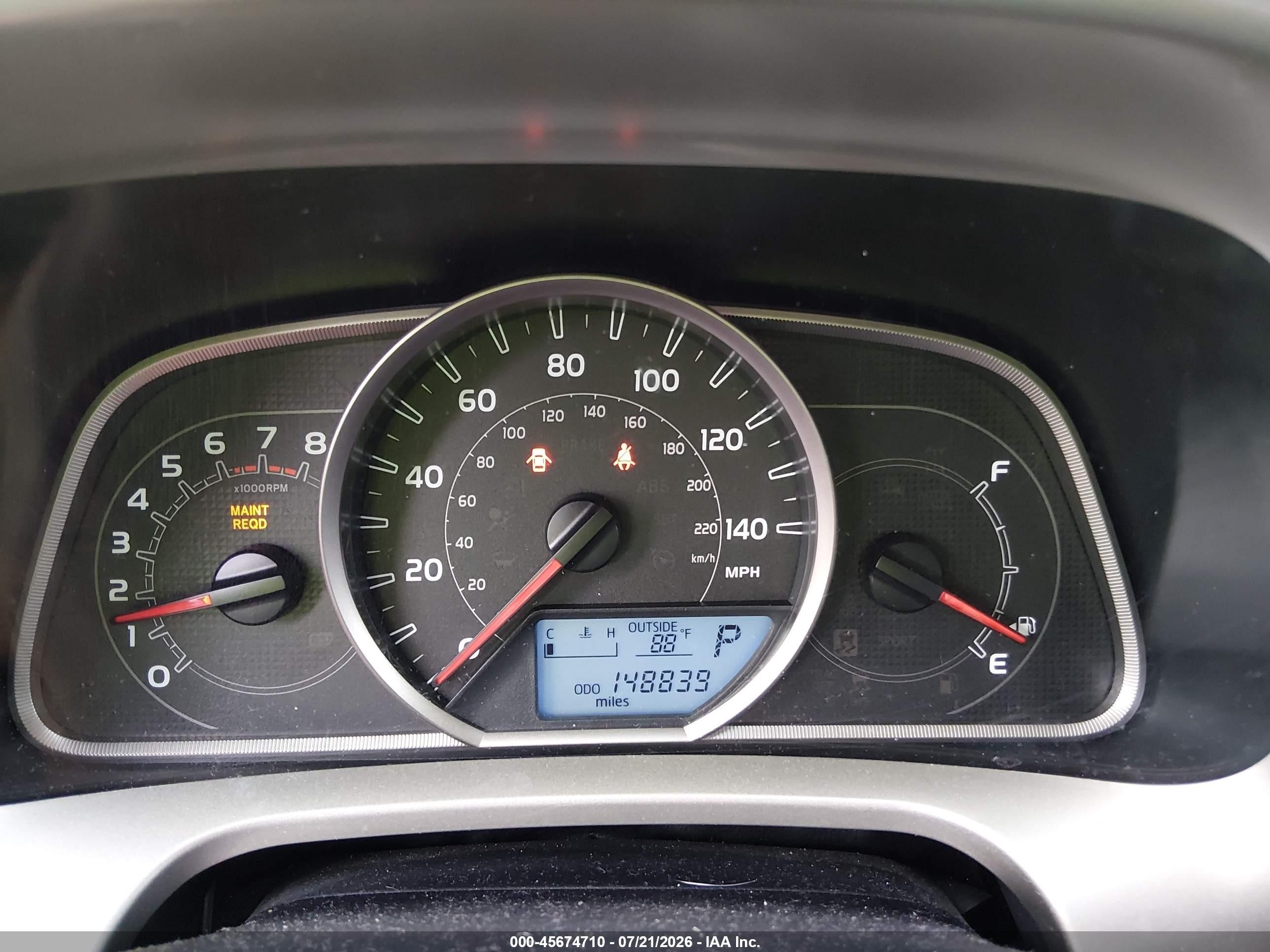 2014 Toyota Rav4 Le Red vin: JTMZFREV0EJ012732
