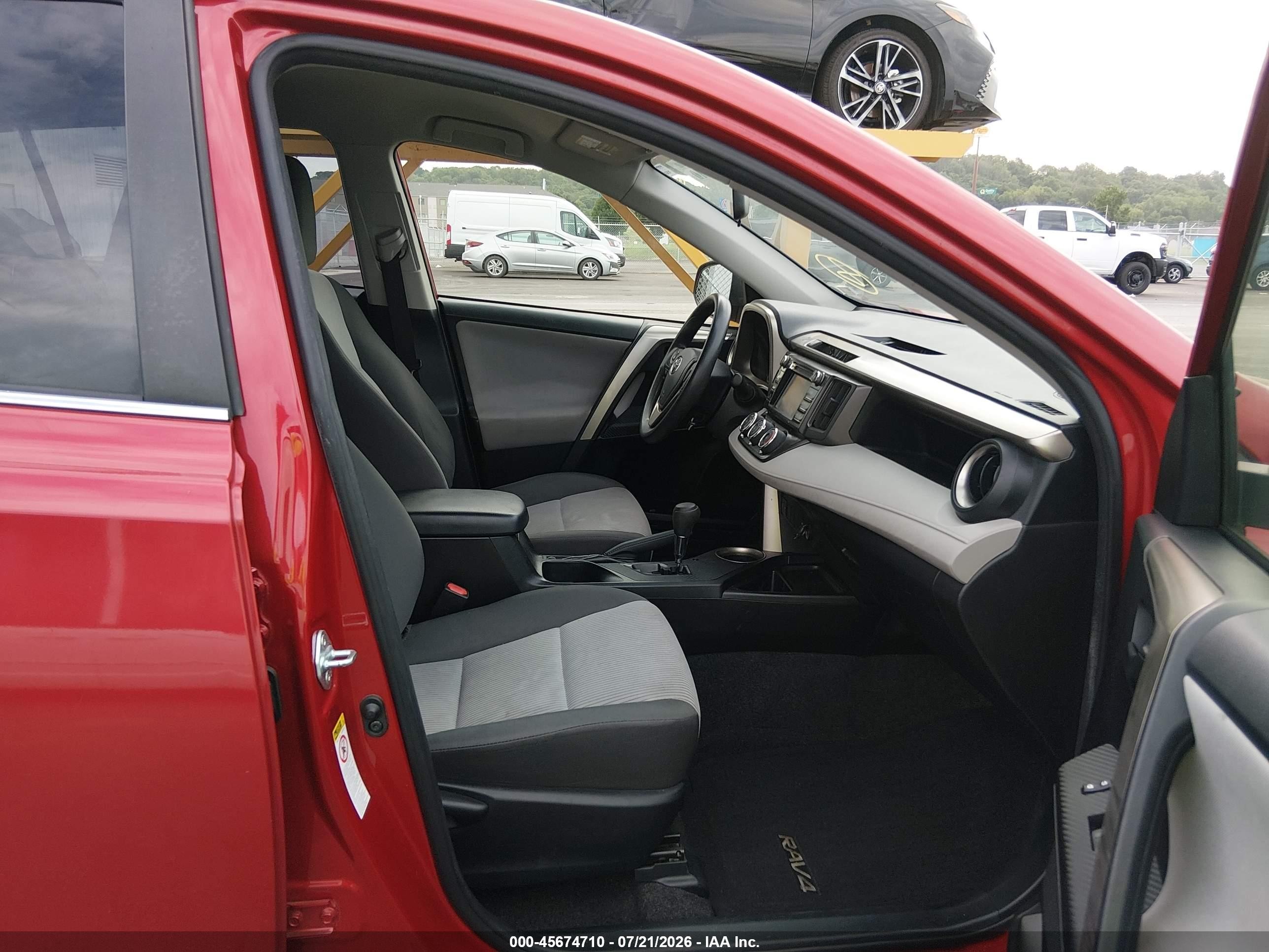 2014 Toyota Rav4 Le Red vin: JTMZFREV0EJ012732