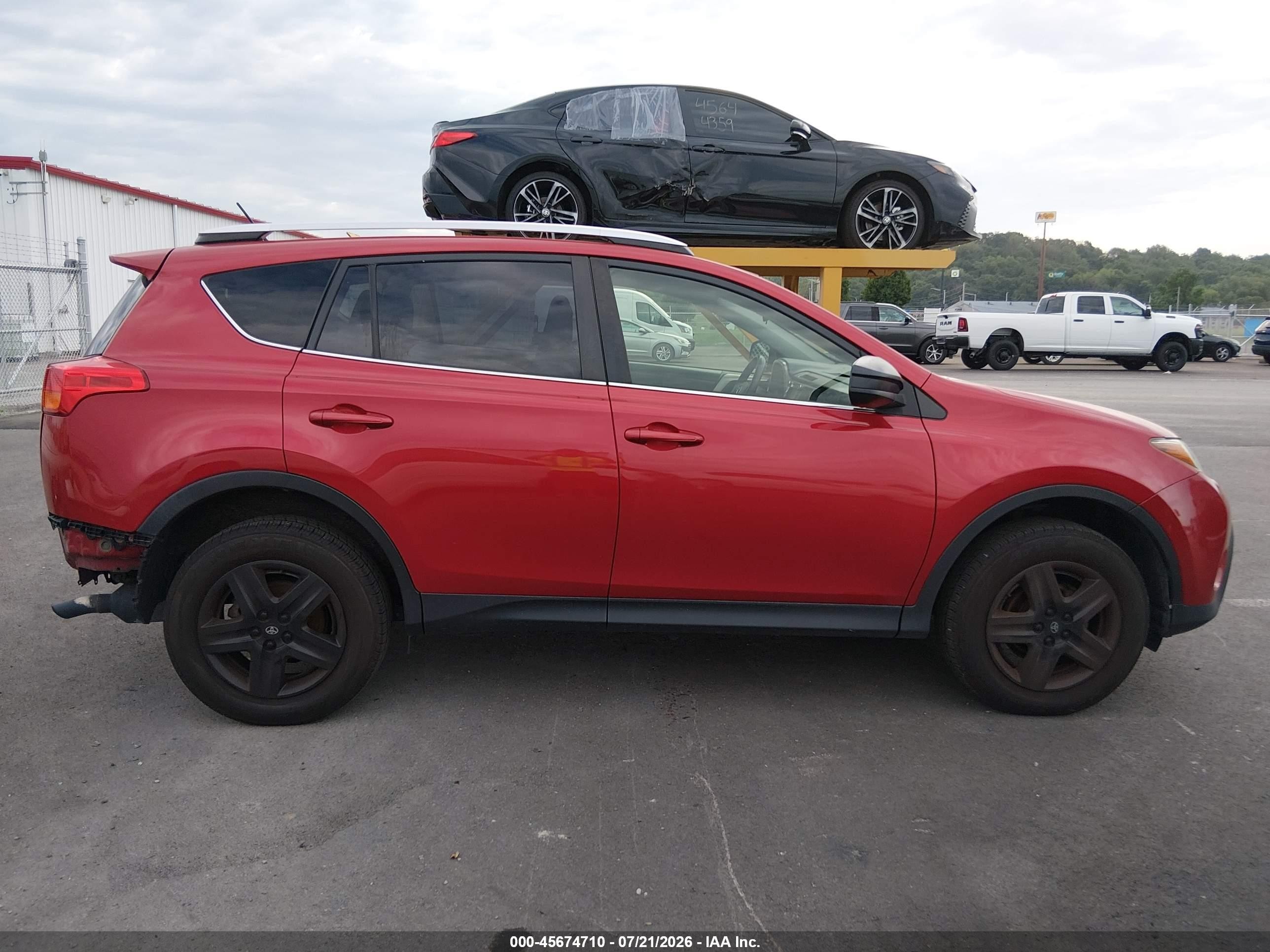 2014 Toyota Rav4 Le Red vin: JTMZFREV0EJ012732