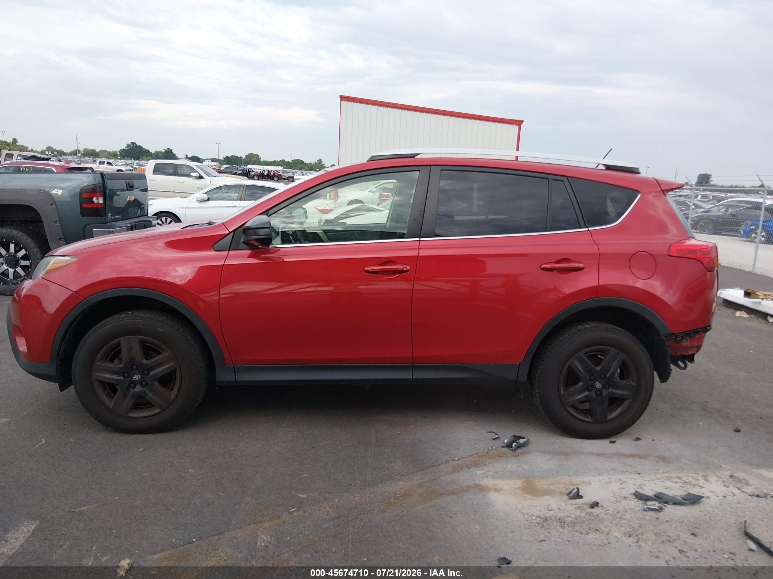 2014 Toyota Rav4 Le Red vin: JTMZFREV0EJ012732