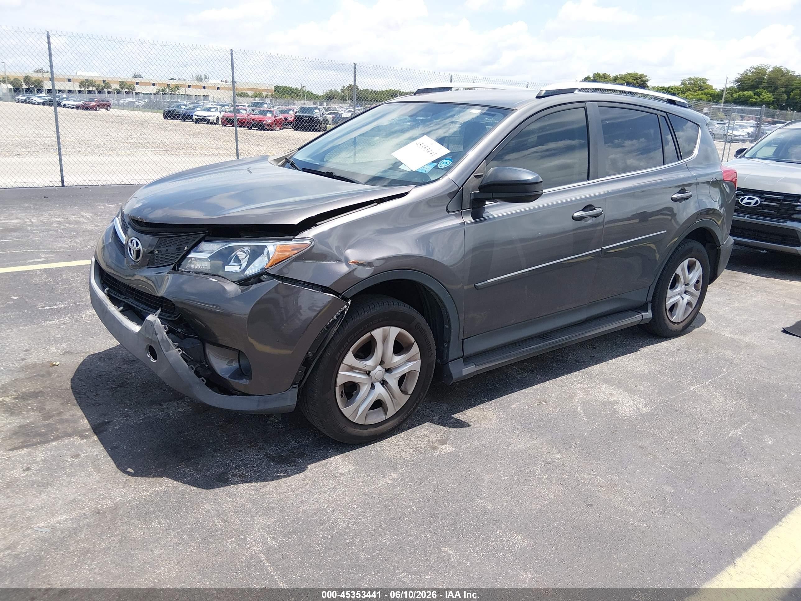 2014 Toyota Rav4 Le Серый vin: JTMZFREV0EJ016845