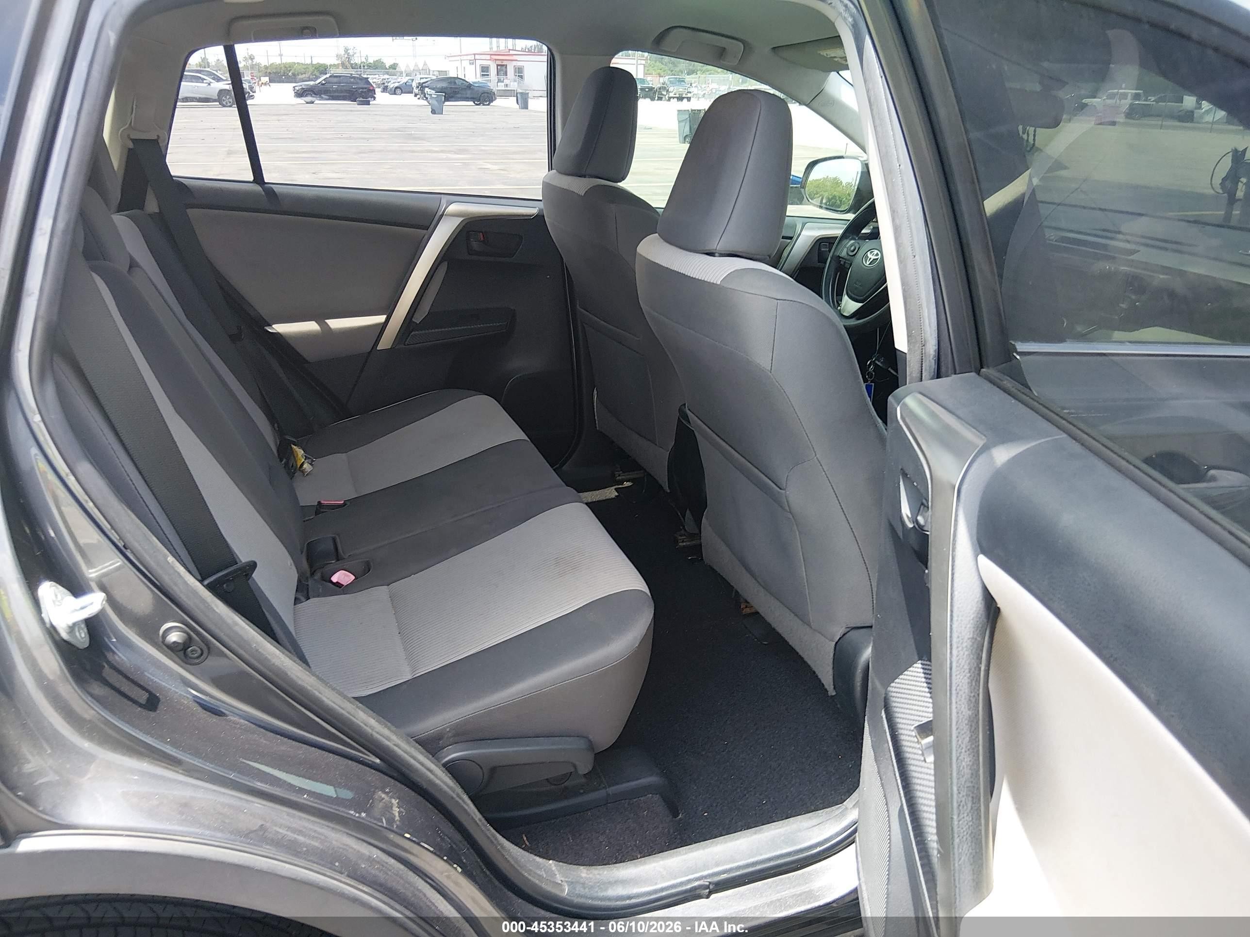 2014 Toyota Rav4 Le Серый vin: JTMZFREV0EJ016845