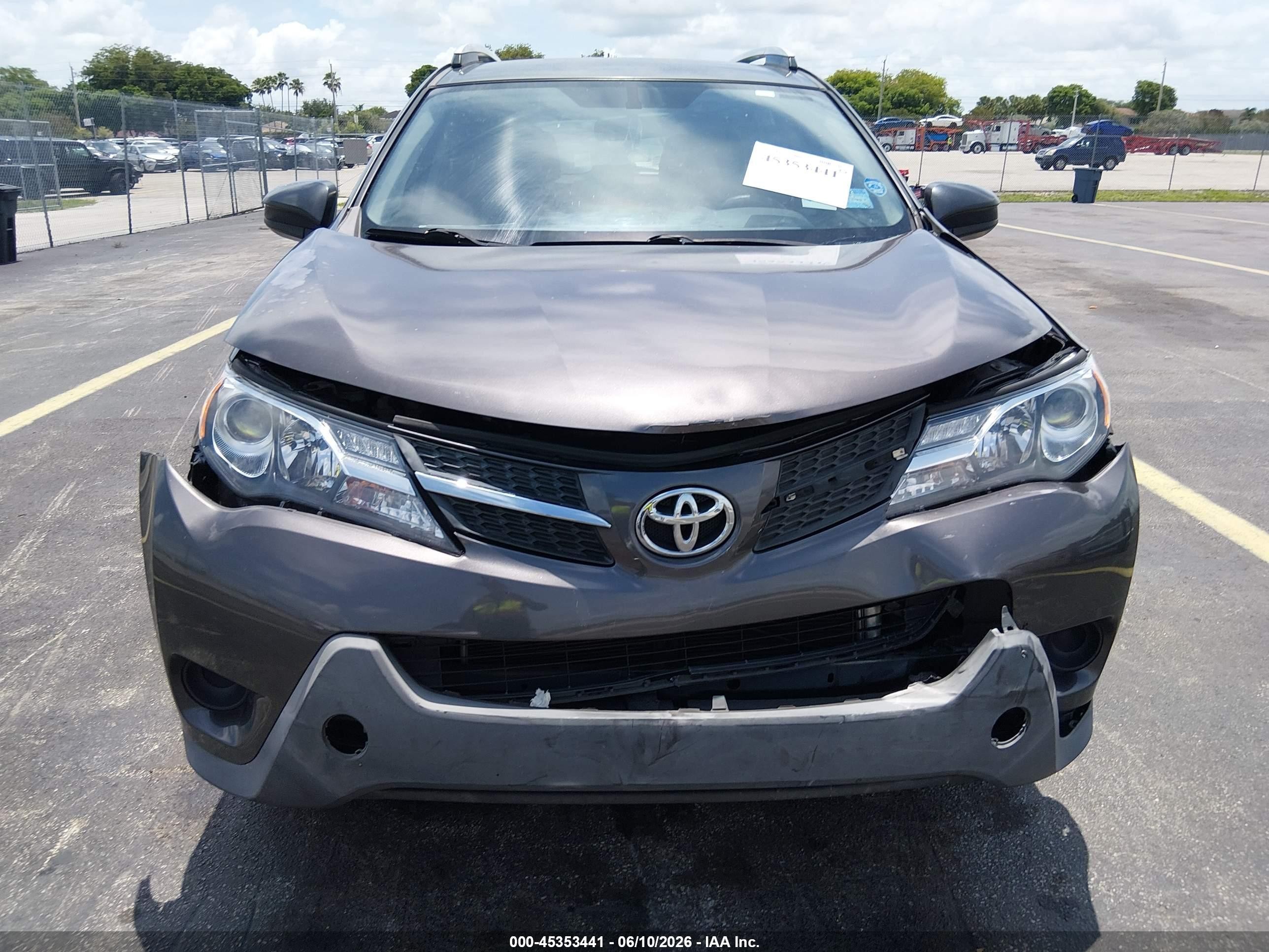 2014 Toyota Rav4 Le Серый vin: JTMZFREV0EJ016845