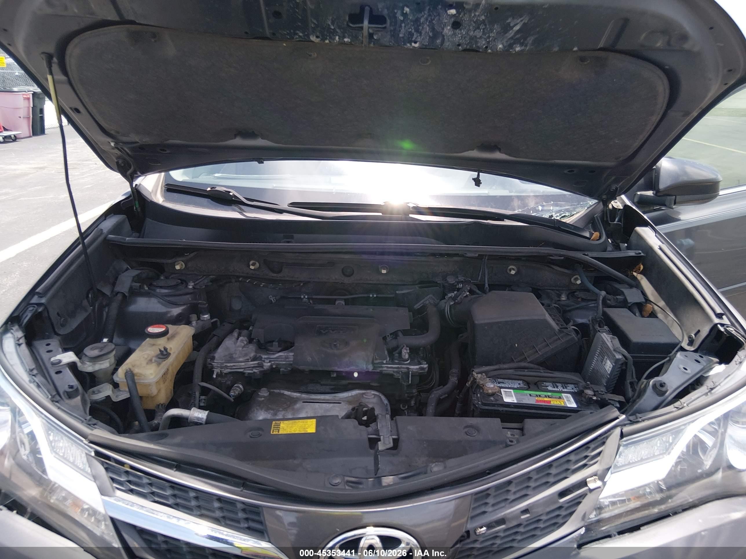 2014 Toyota Rav4 Le Серый vin: JTMZFREV0EJ016845