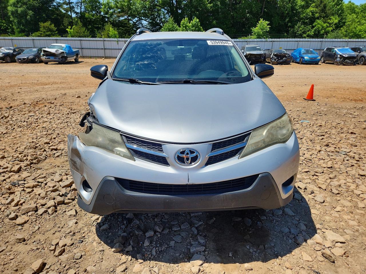 2015 Toyota Rav4 Le Silver vin: JTMZFREV0FD049327