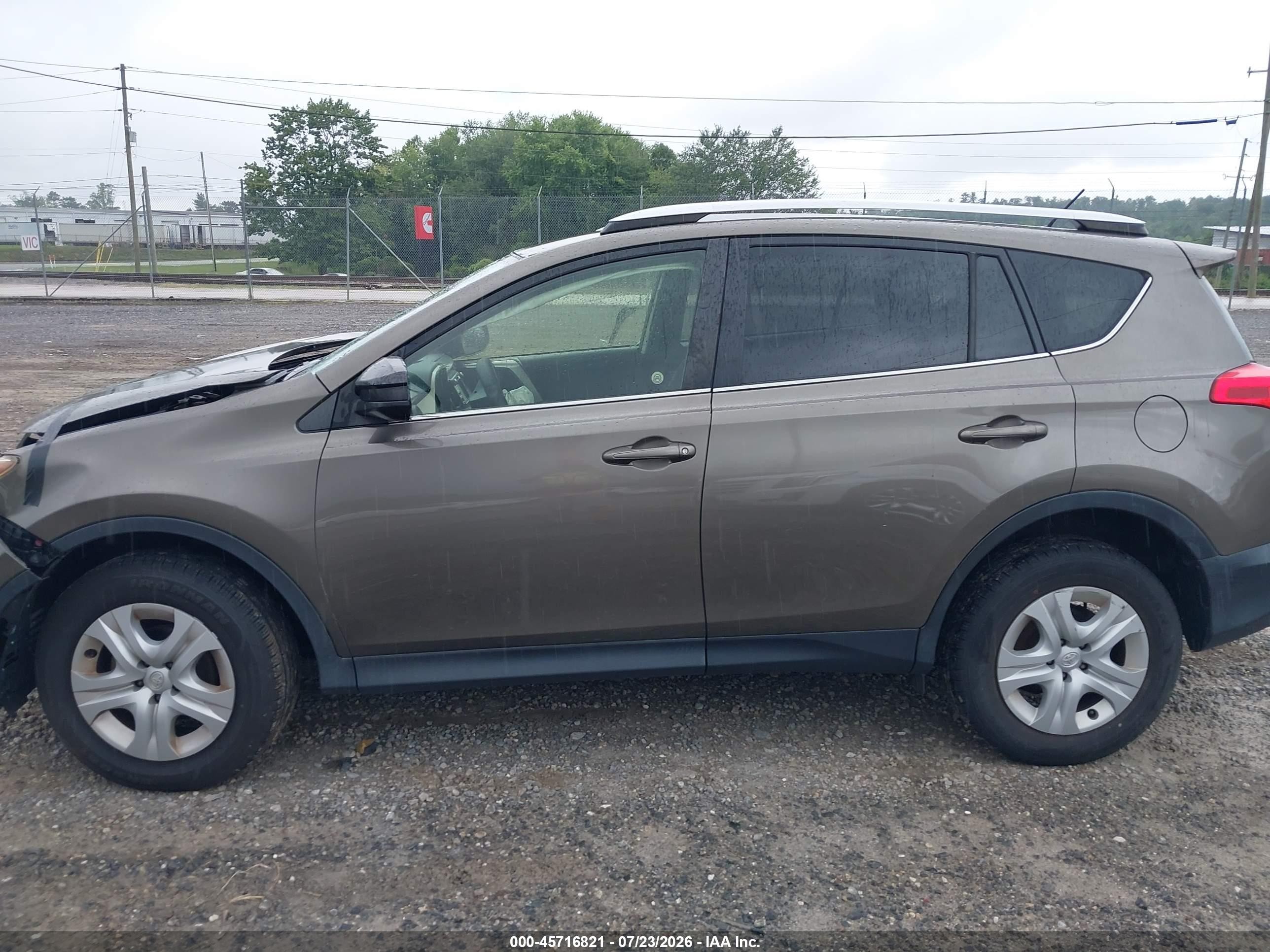 2015 Toyota Rav4 Le Gray vin: JTMZFREV0FD073515