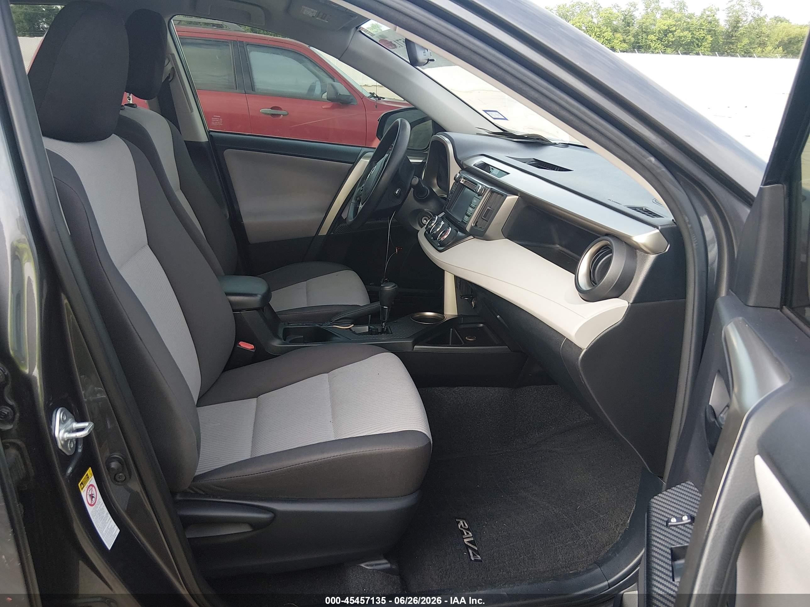 2015 Toyota Rav4 Le Серый vin: JTMZFREV0FJ025773