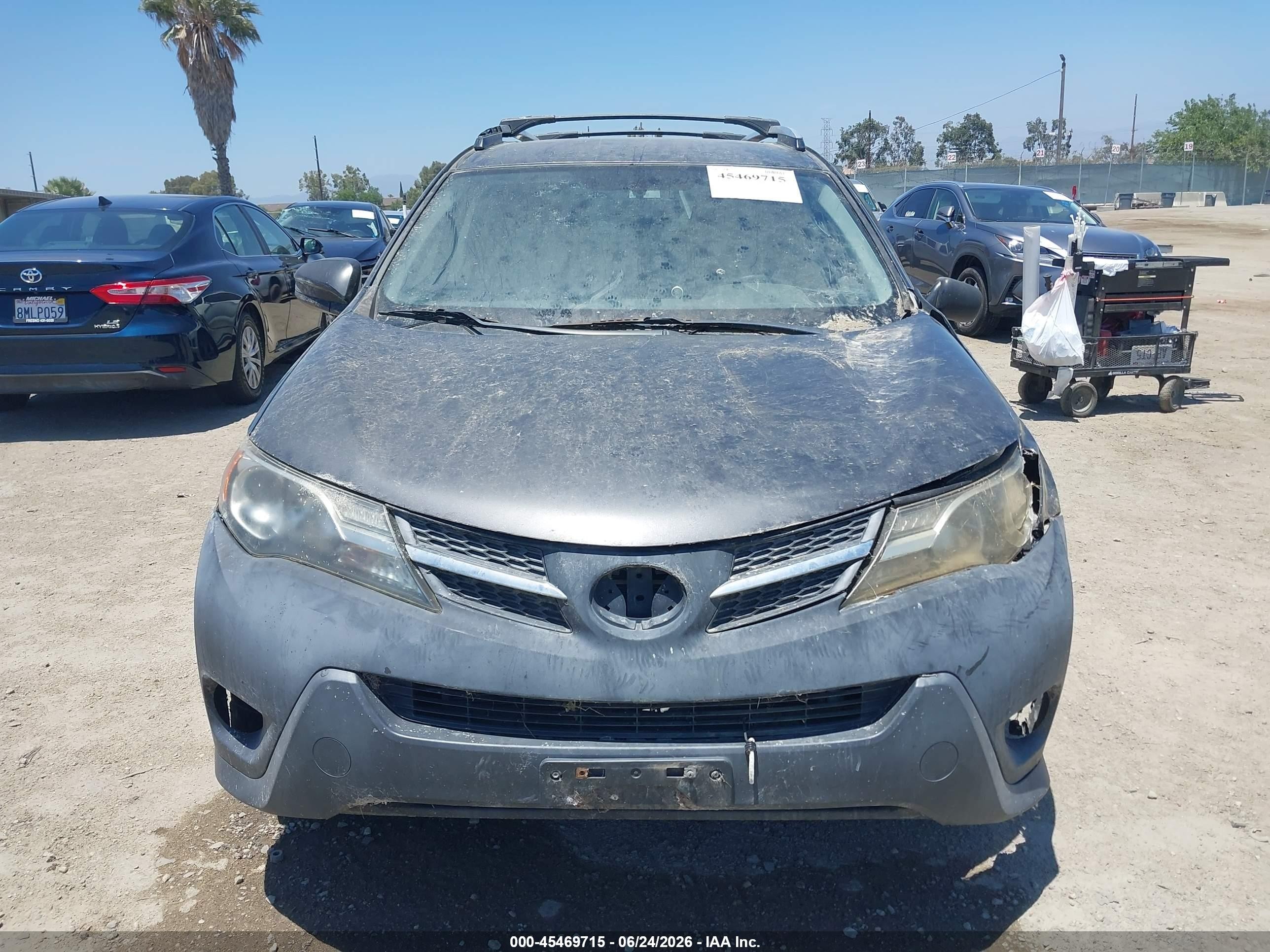 2015 Toyota Rav4 Le Gray vin: JTMZFREV0FJ036062