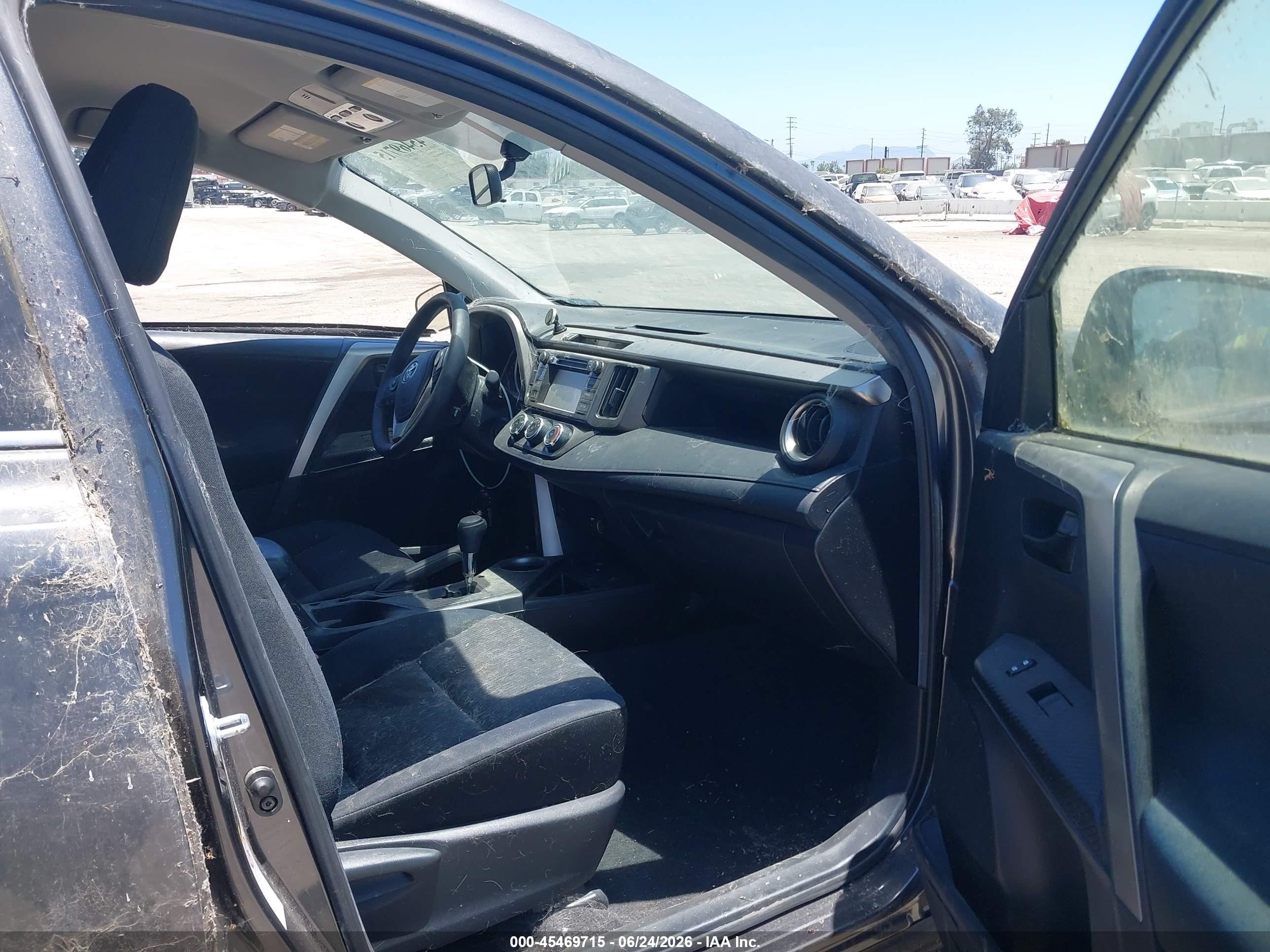 2015 Toyota Rav4 Le Gray vin: JTMZFREV0FJ036062