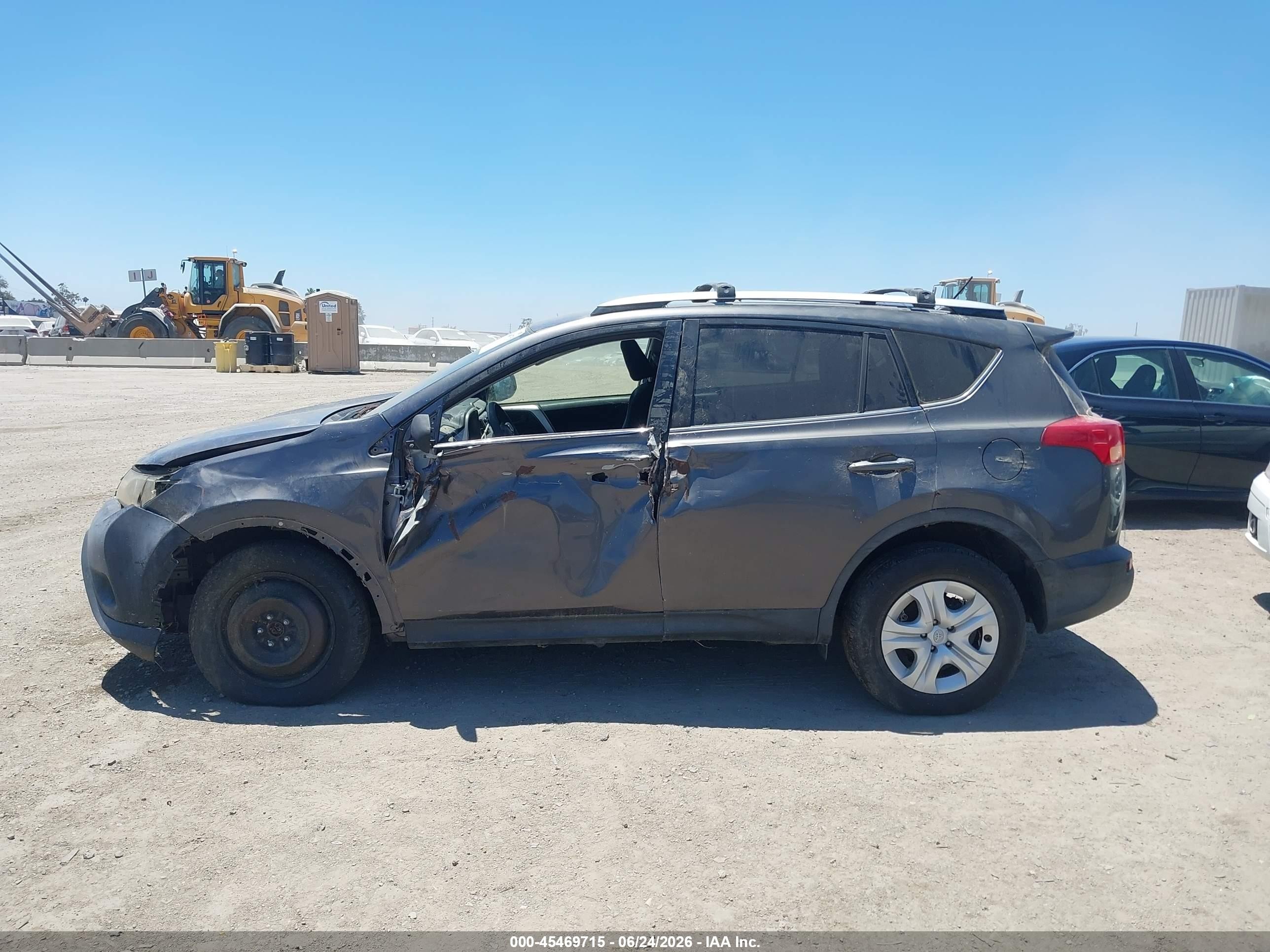 2015 Toyota Rav4 Le Gray vin: JTMZFREV0FJ036062