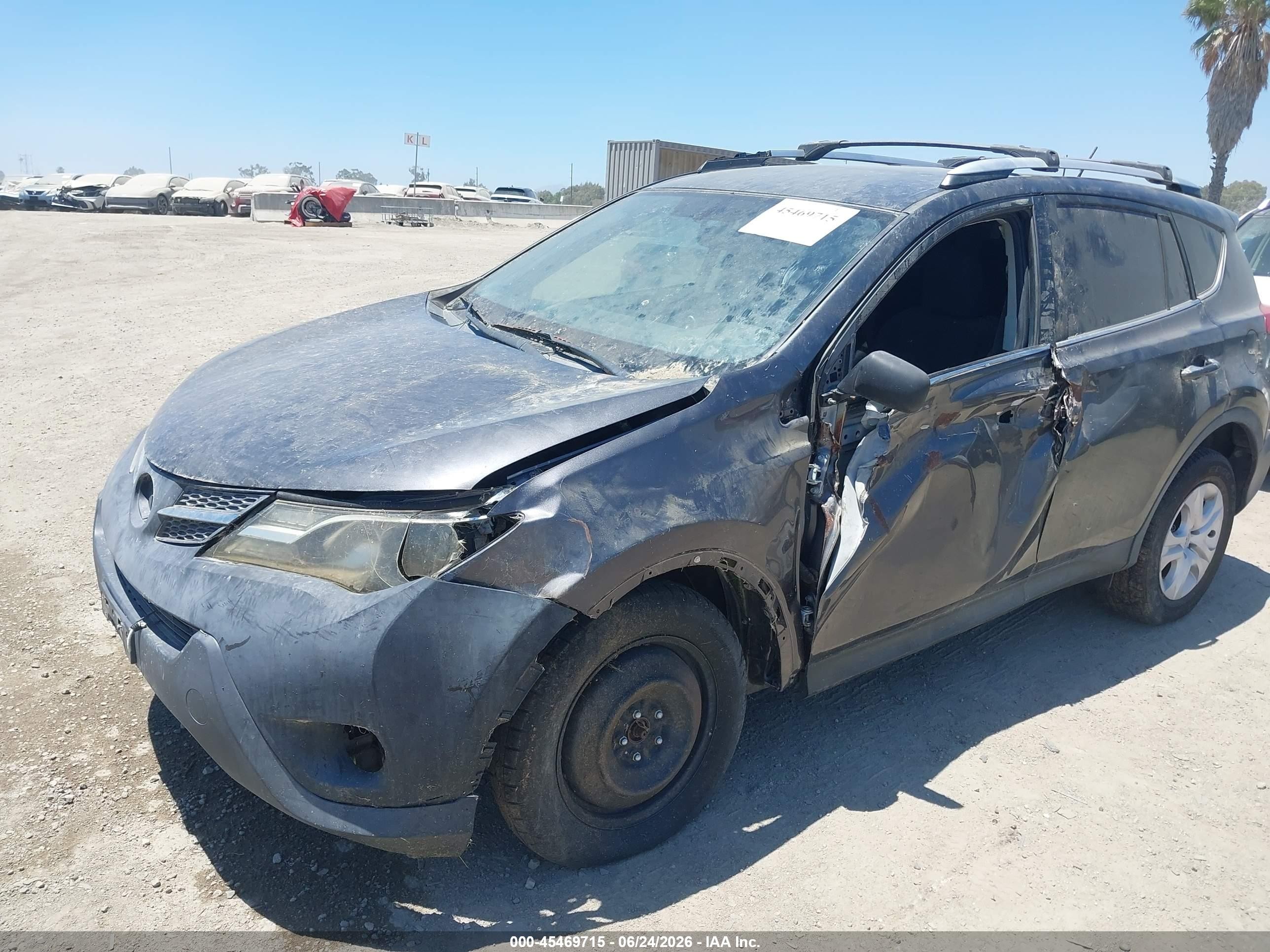 2015 Toyota Rav4 Le Gray vin: JTMZFREV0FJ036062