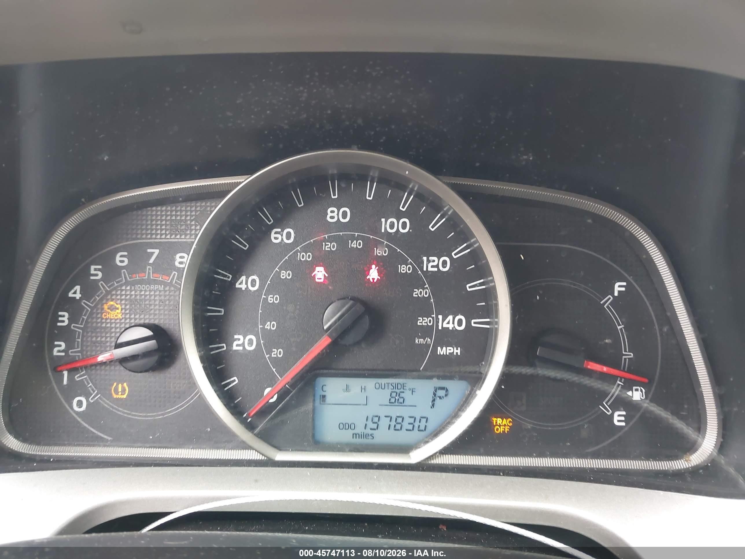 2015 Toyota Rav4 Le White vin: JTMZFREV0FJ051581