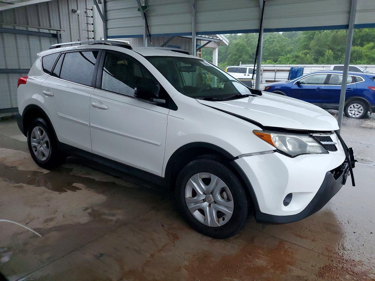 2015 Toyota Rav4 White vin: JTMZFREV0FJ055341