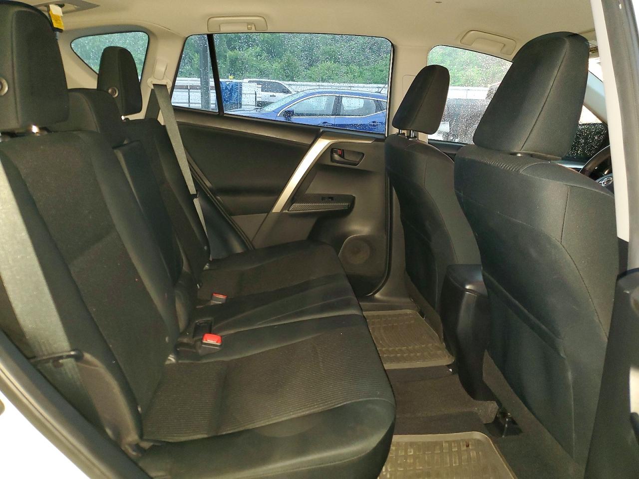 2015 Toyota Rav4 White vin: JTMZFREV0FJ055341