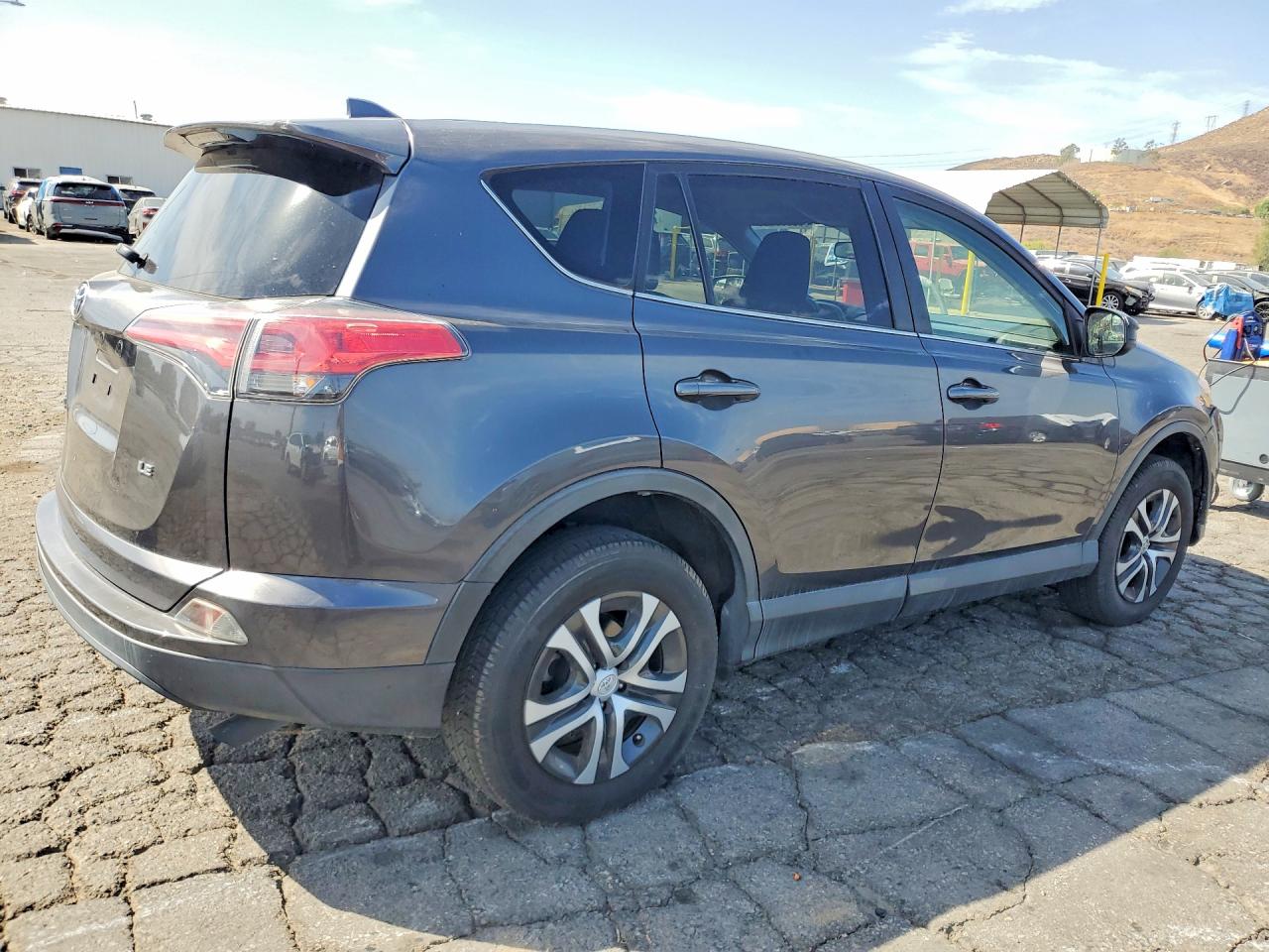 2018 Toyota Rav4 Gray vin: JTMZFREV0JJ742540