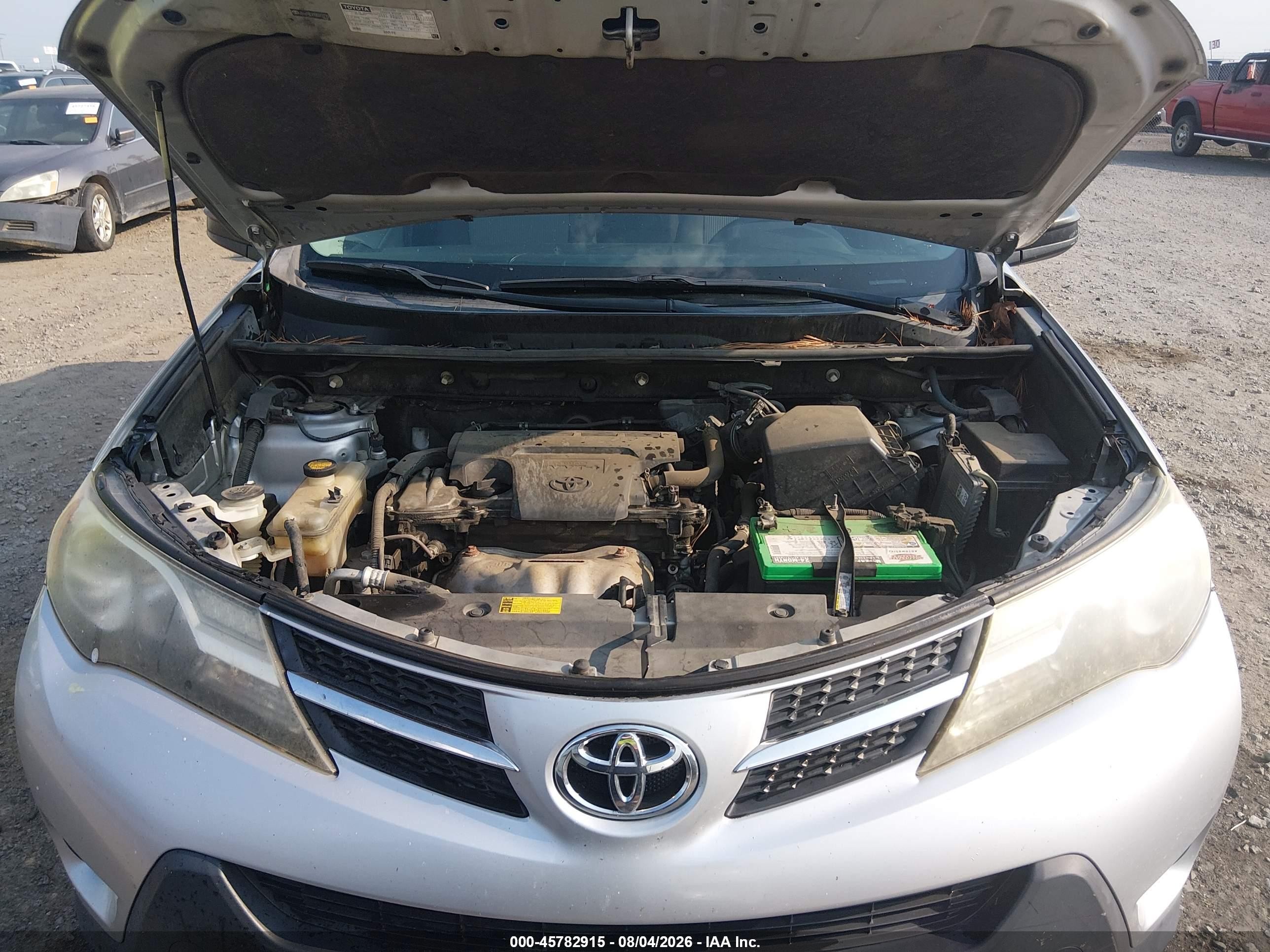 2013 Toyota Rav4 Le Silver vin: JTMZFREV1DD012770