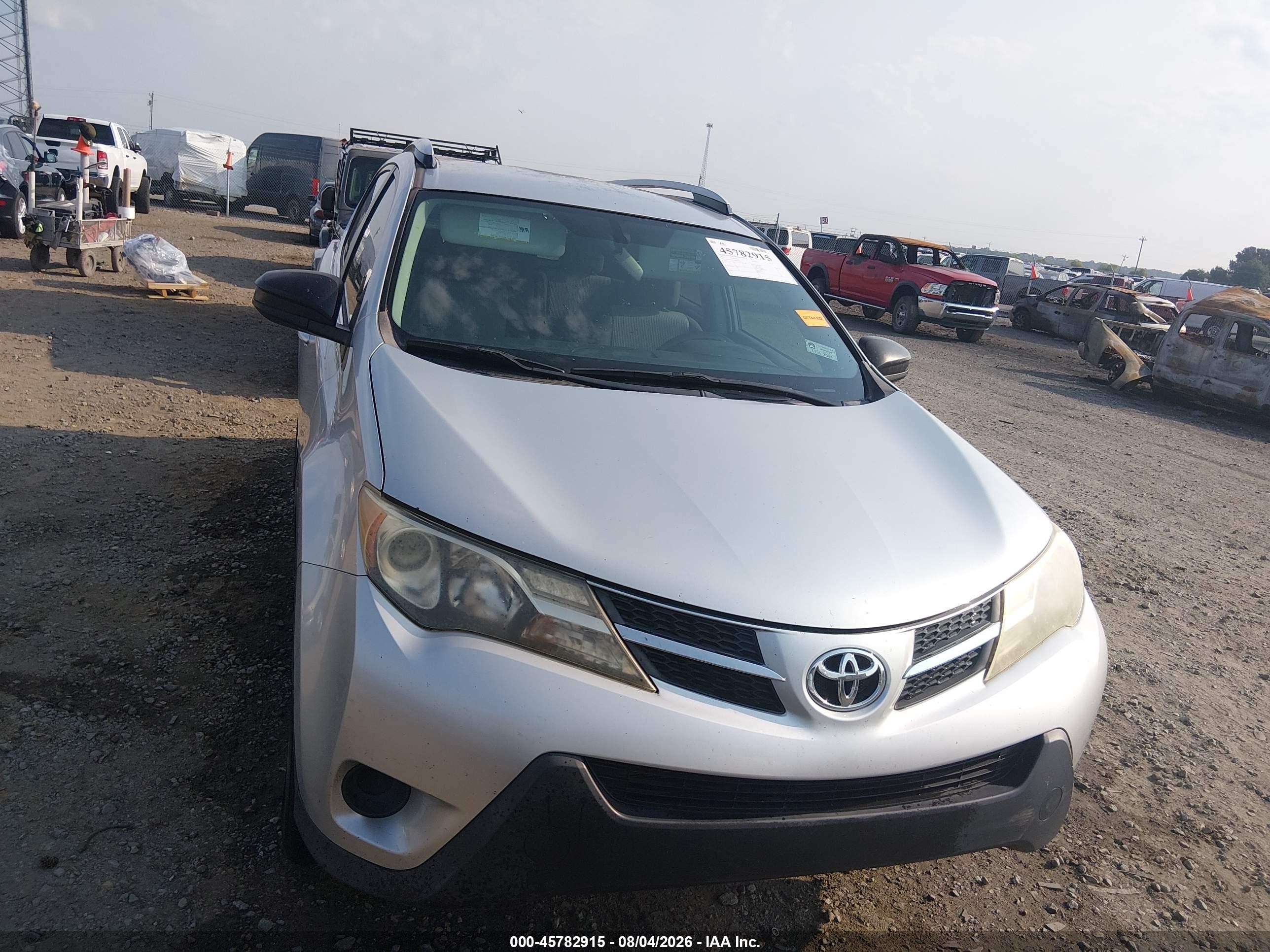 2013 Toyota Rav4 Le Silver vin: JTMZFREV1DD012770
