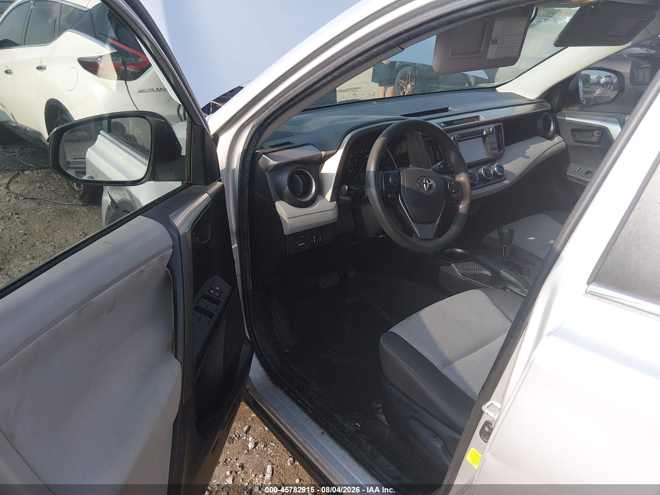 2013 Toyota Rav4 Le Silver vin: JTMZFREV1DD012770