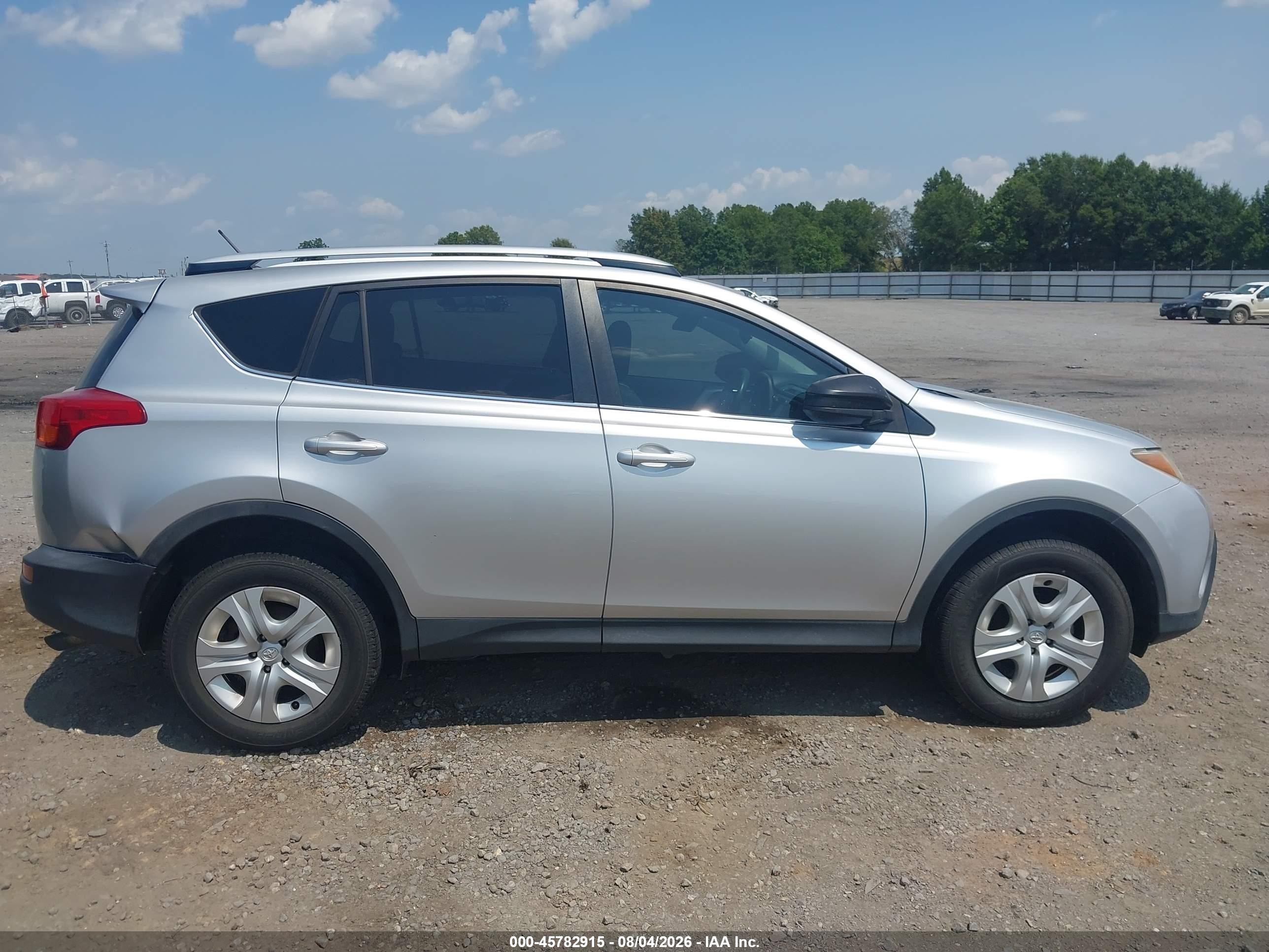 2013 Toyota Rav4 Le Silver vin: JTMZFREV1DD012770