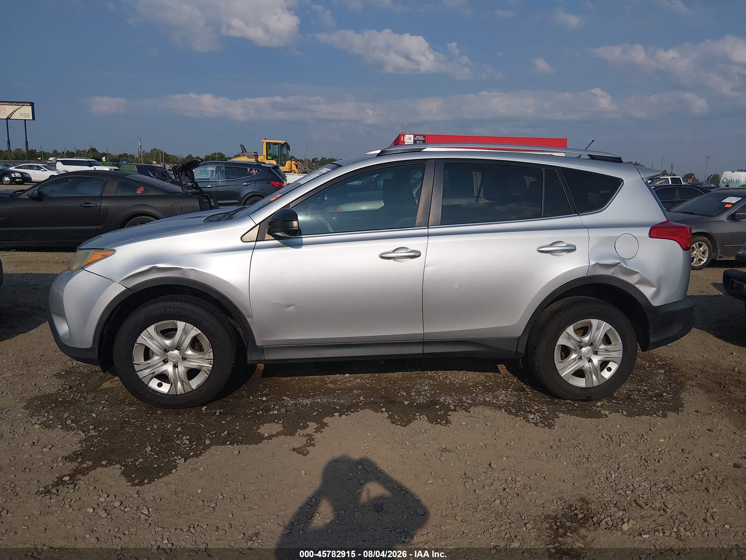2013 Toyota Rav4 Le Silver vin: JTMZFREV1DD012770