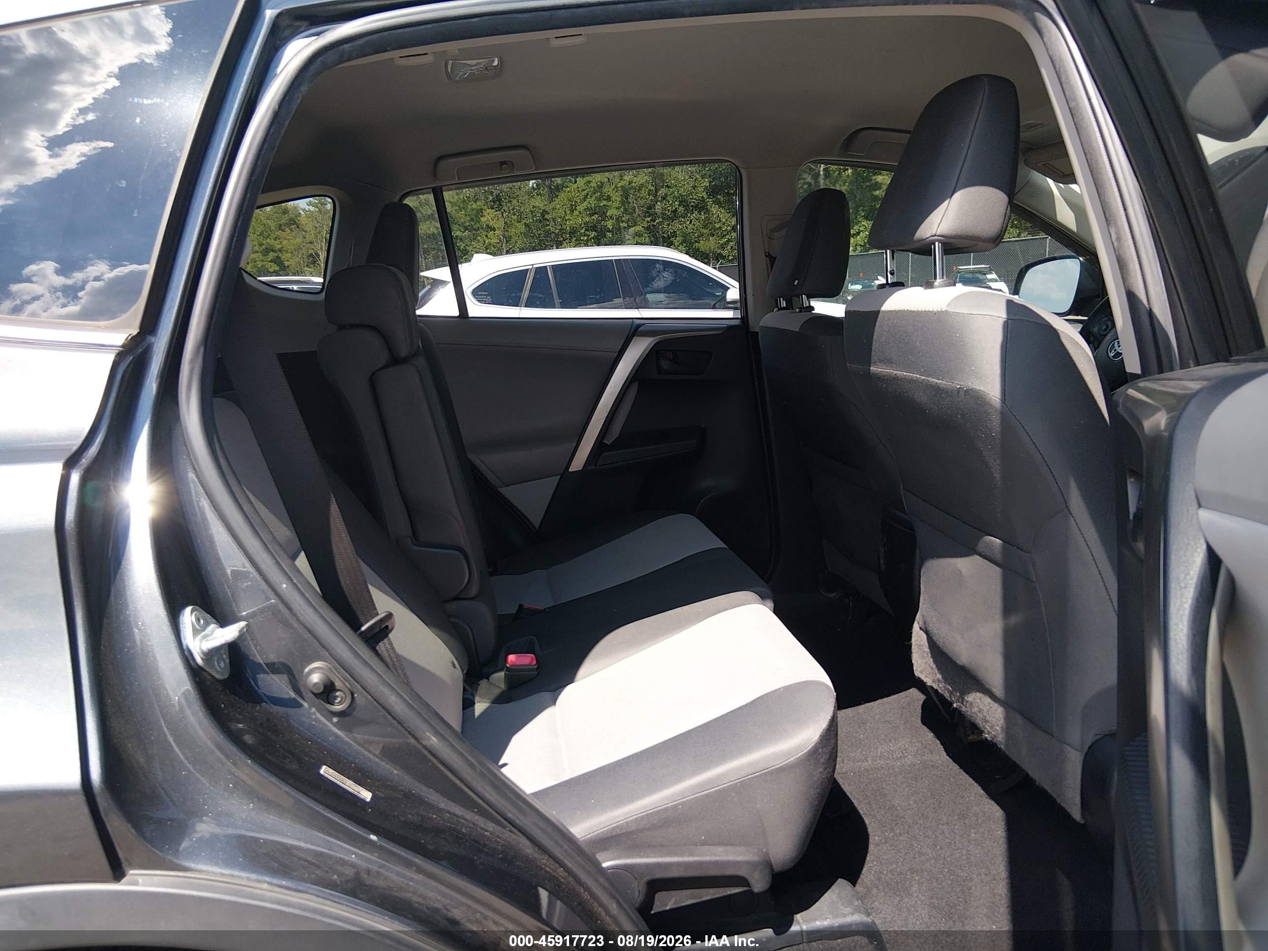 2013 Toyota Rav4 Le Gray vin: JTMZFREV1DD024255