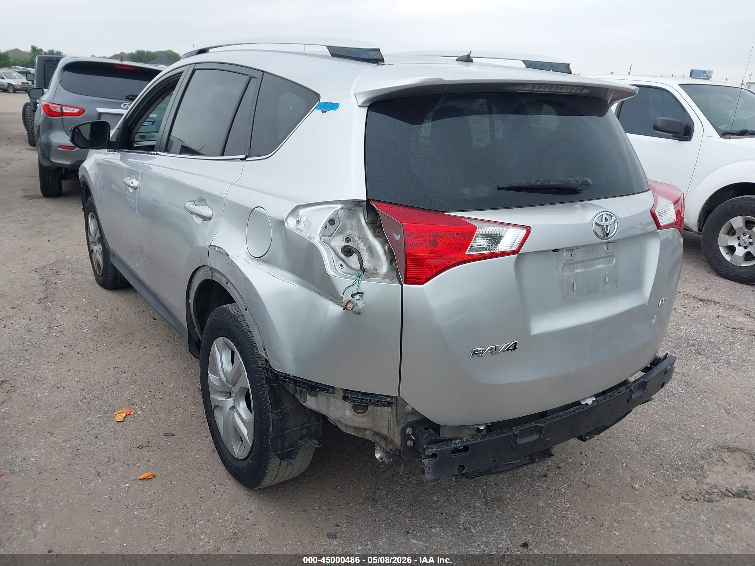 2014 Toyota Rav4 Le Silver vin: JTMZFREV1ED027688