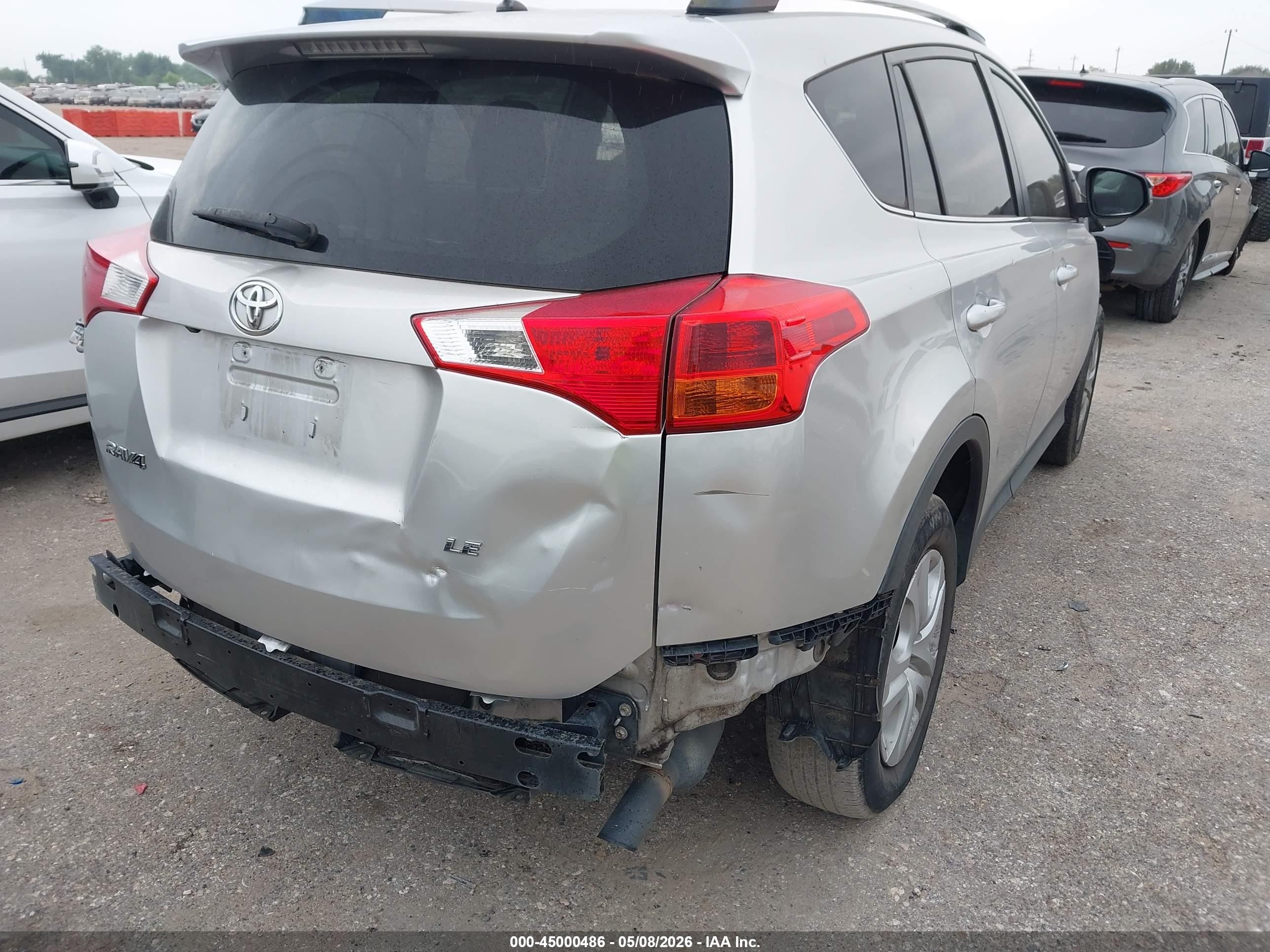 2014 Toyota Rav4 Le Silver vin: JTMZFREV1ED027688