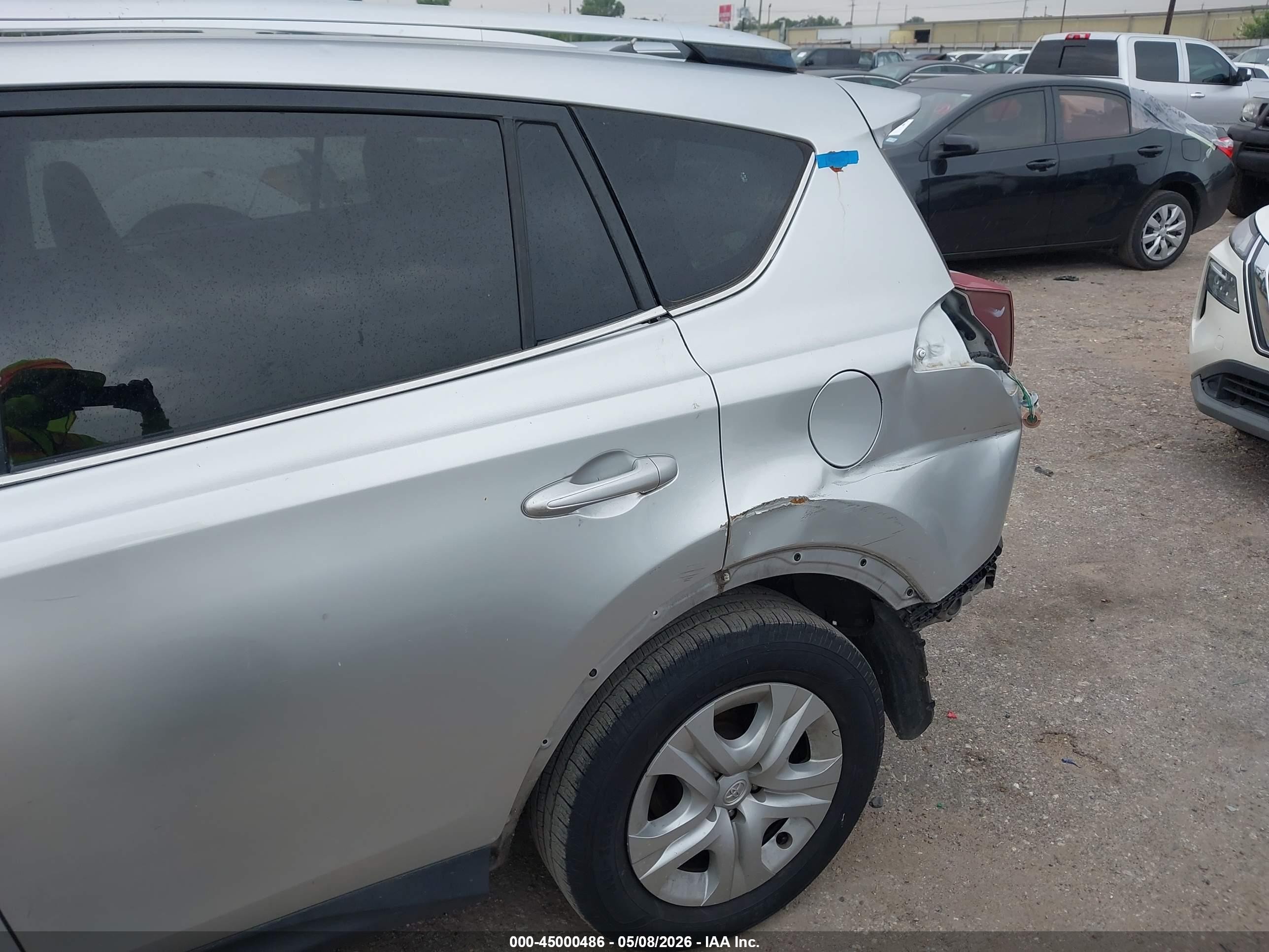 2014 Toyota Rav4 Le Silver vin: JTMZFREV1ED027688