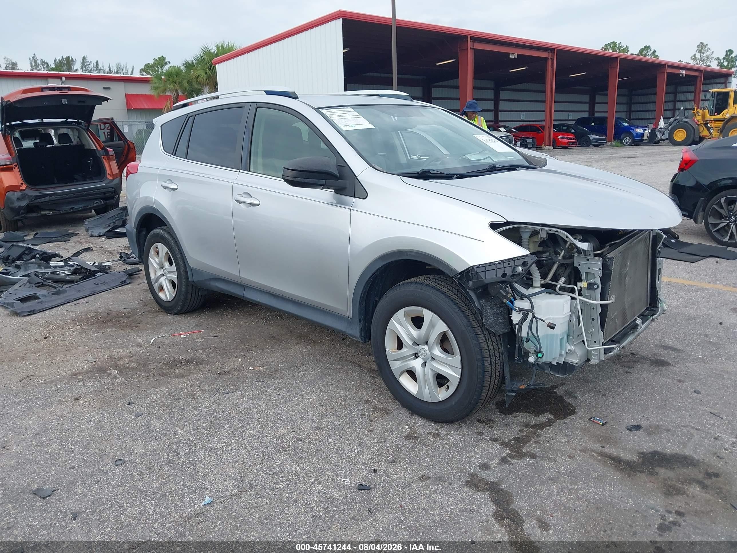 2014 Toyota Rav4 Le Silver vin: JTMZFREV1EJ003537