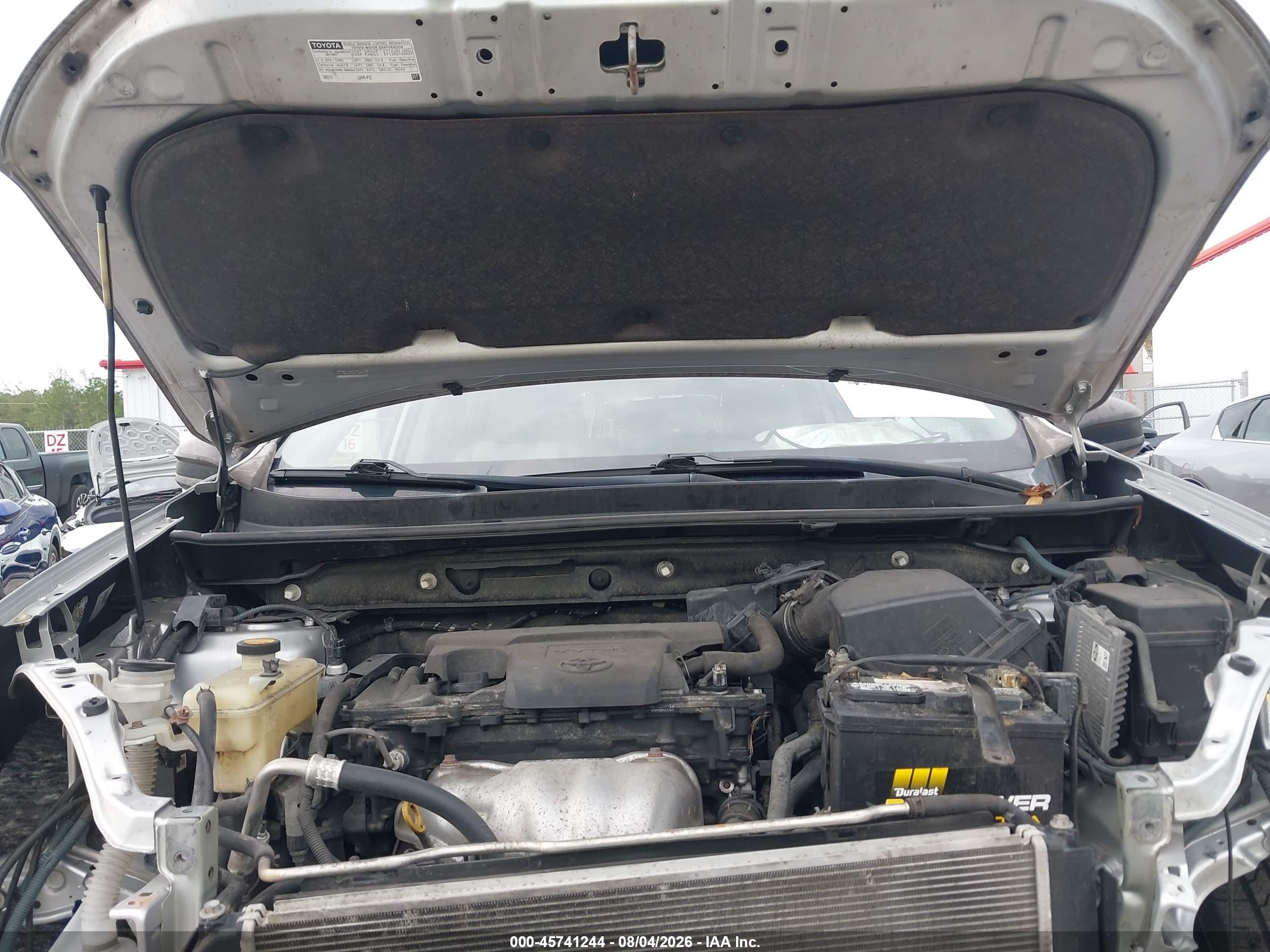 2014 Toyota Rav4 Le Silver vin: JTMZFREV1EJ003537