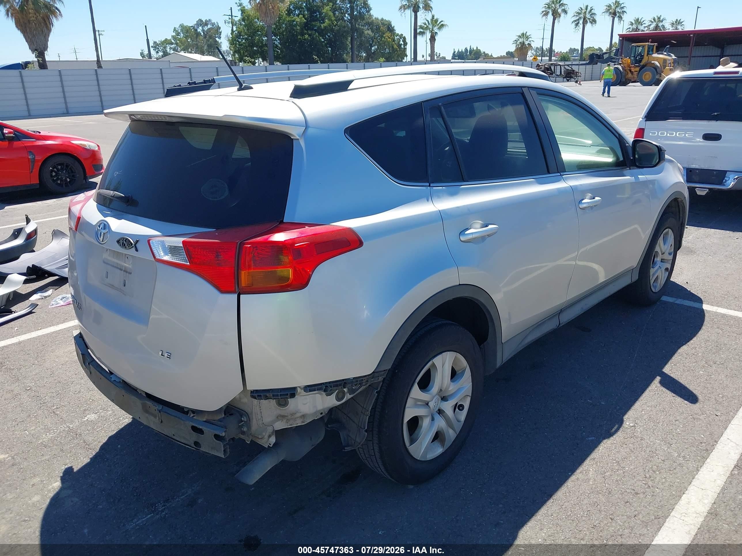 2014 Toyota Rav4 Le Silver vin: JTMZFREV1EJ007765