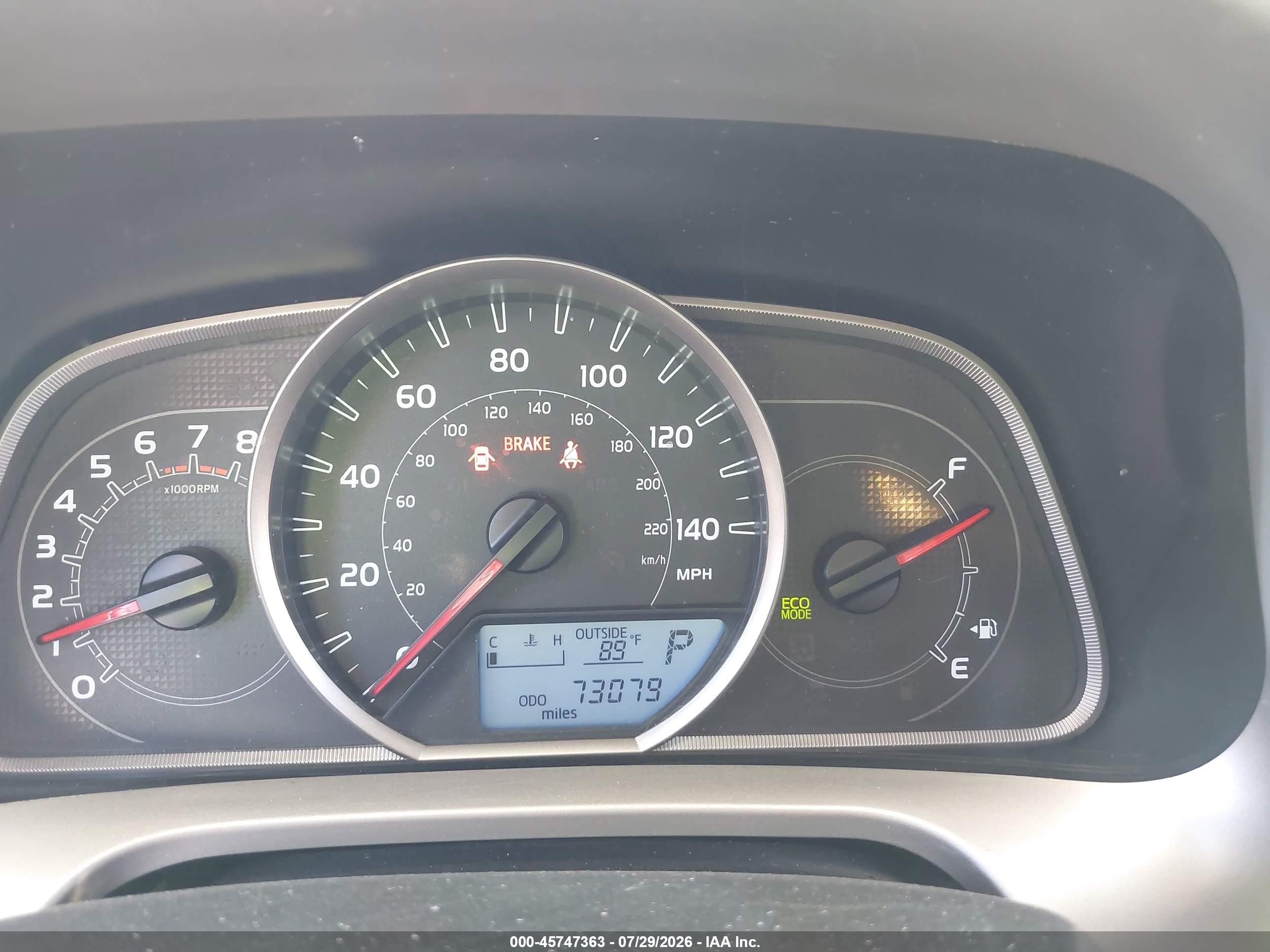 2014 Toyota Rav4 Le Silver vin: JTMZFREV1EJ007765