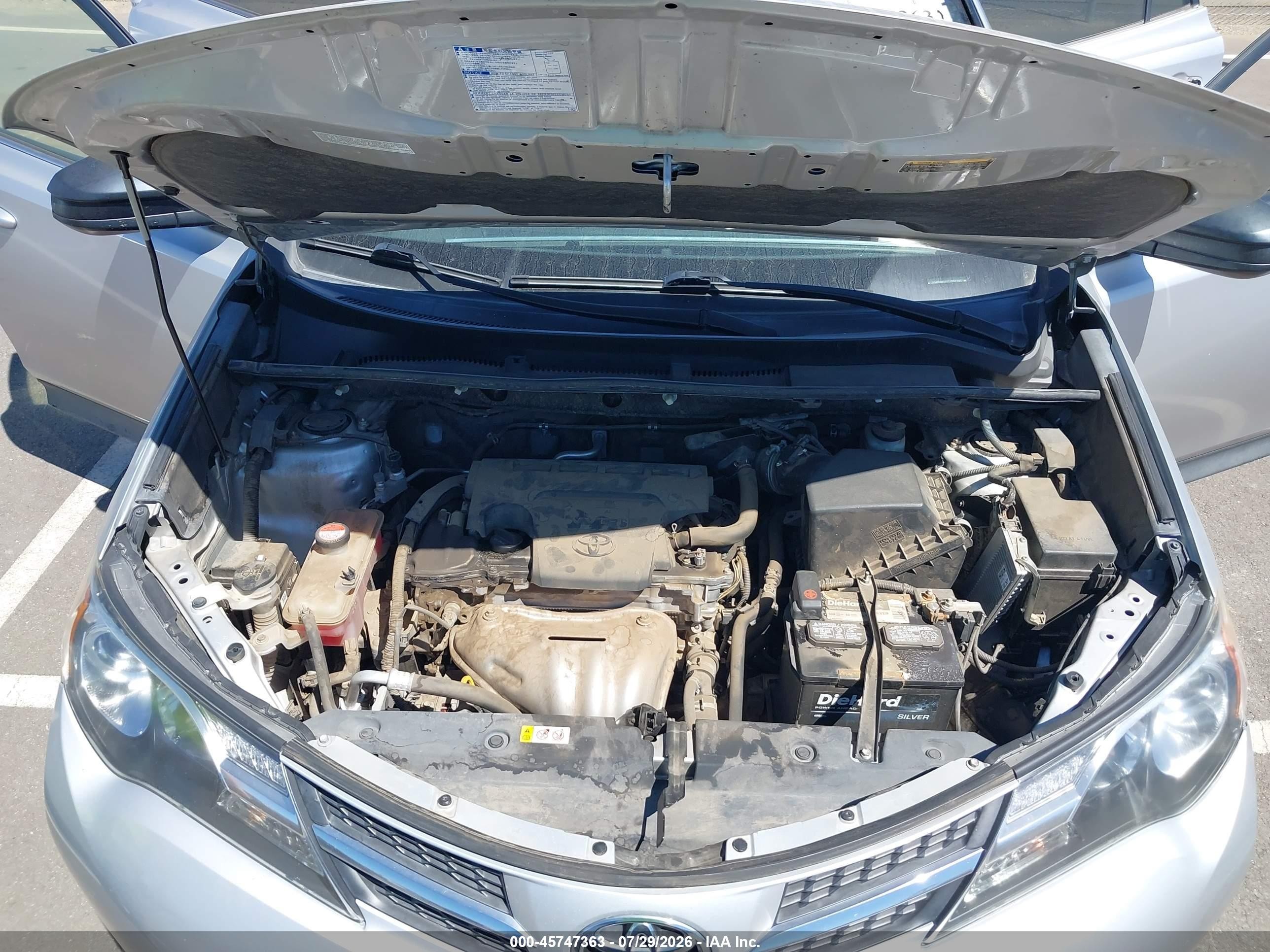 2014 Toyota Rav4 Le Silver vin: JTMZFREV1EJ007765