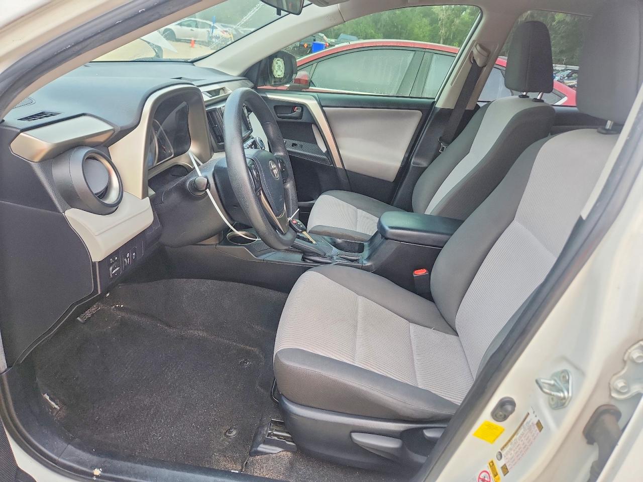 2014 Toyota Rav4 Le Белый vin: JTMZFREV1EJ009130