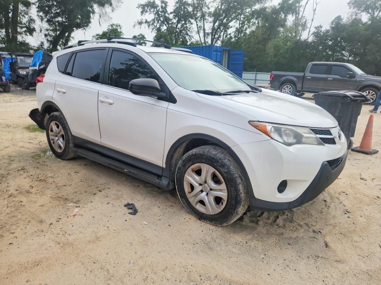 2014 Toyota Rav4 Le Белый vin: JTMZFREV1EJ009130