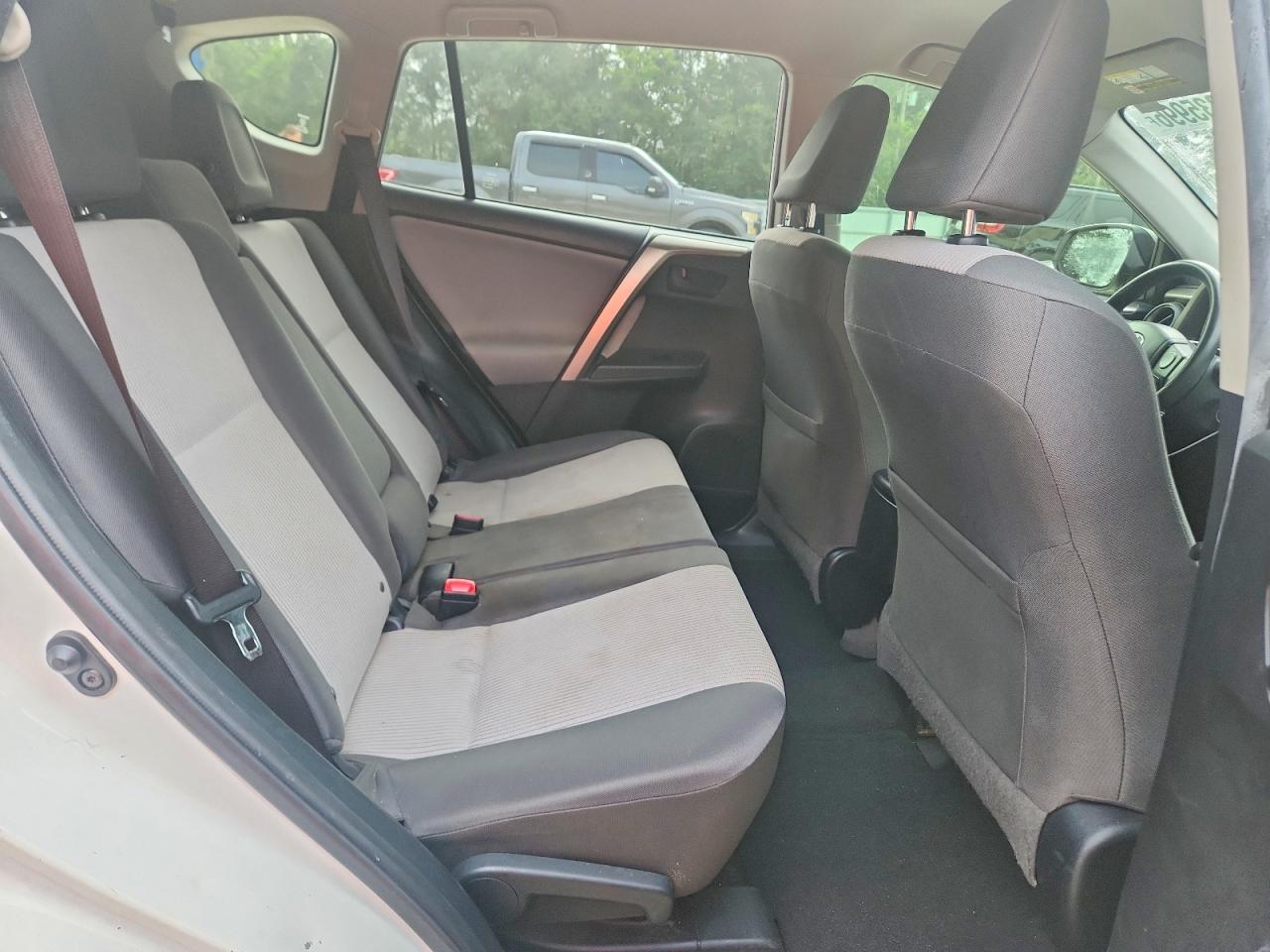 2014 Toyota Rav4 Le Белый vin: JTMZFREV1EJ009130