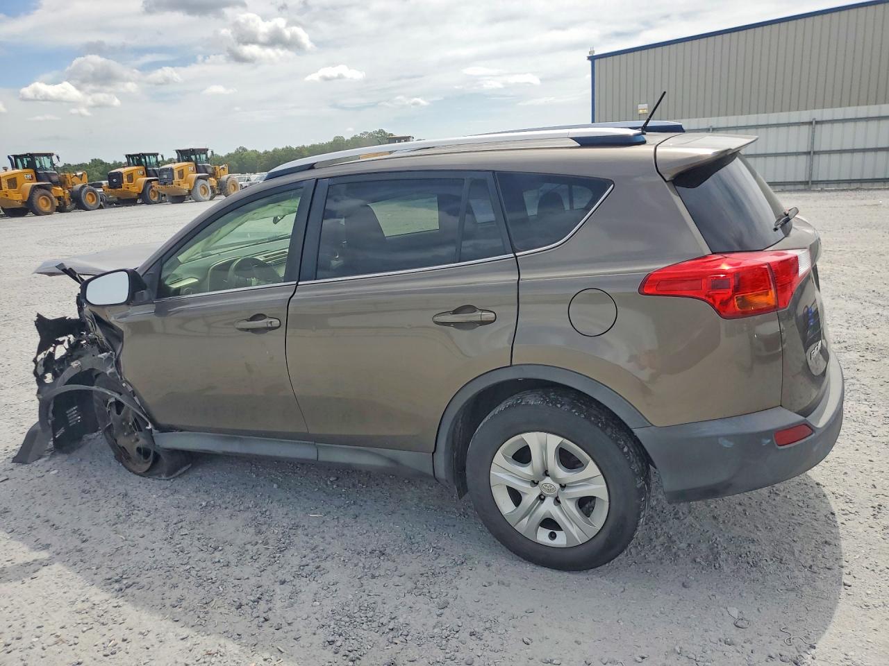 2015 Toyota Rav4 Le Brown vin: JTMZFREV1FD069330