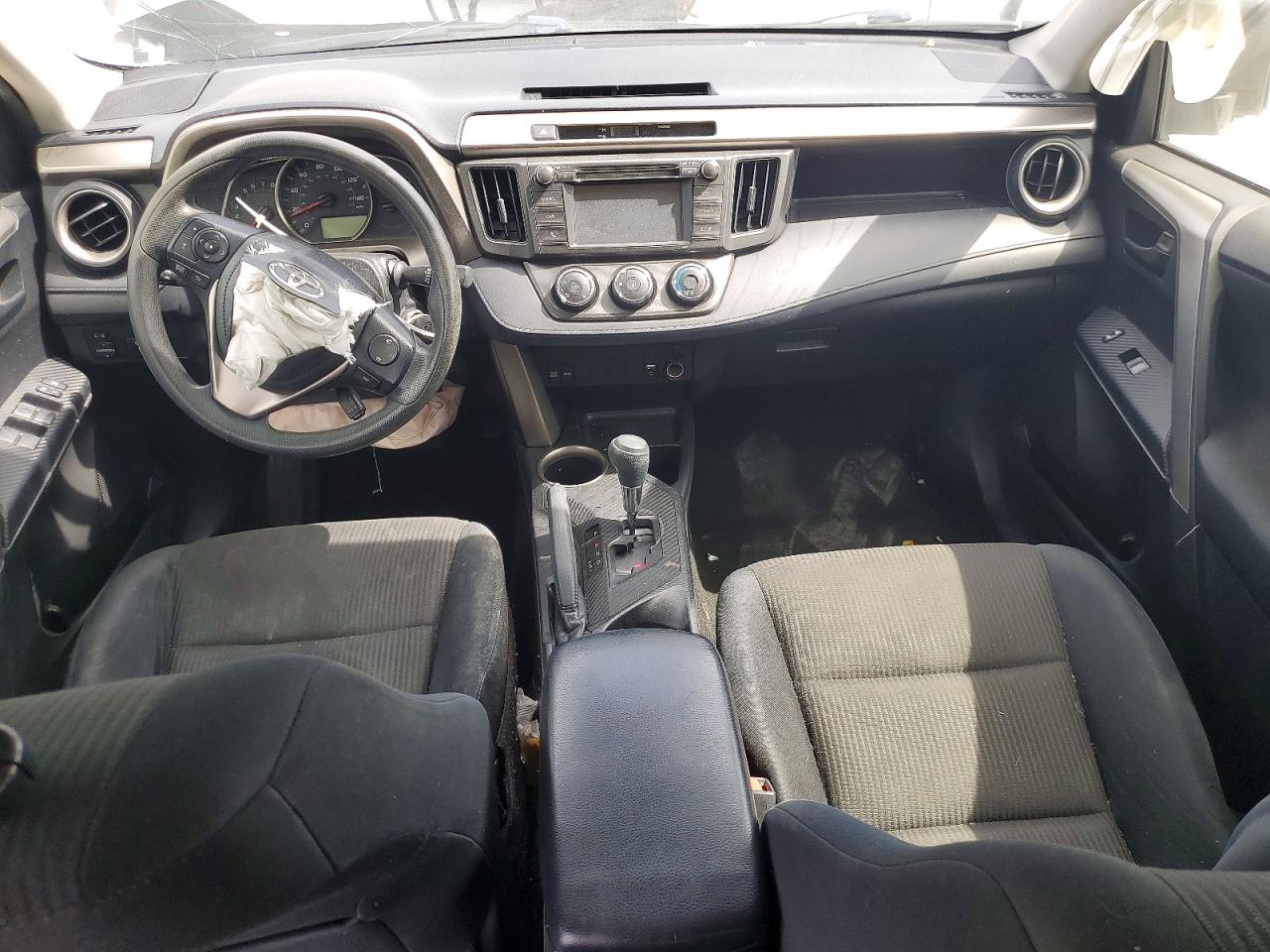 2015 Toyota Rav4 Le Brown vin: JTMZFREV1FD069330