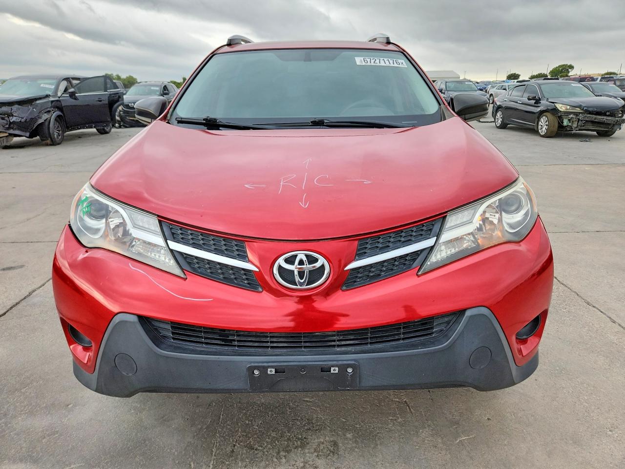 2015 Toyota Rav4 Le Red vin: JTMZFREV1FD071790