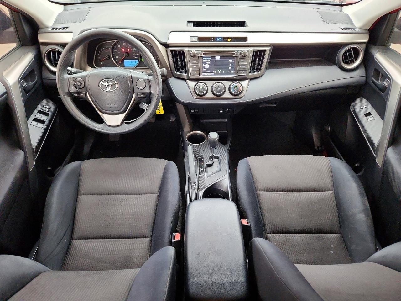 2015 Toyota Rav4 Le Red vin: JTMZFREV1FD071790