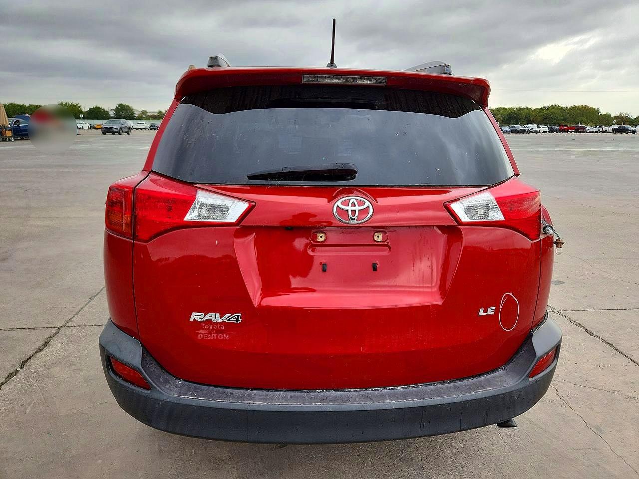 2015 Toyota Rav4 Le Red vin: JTMZFREV1FD071790