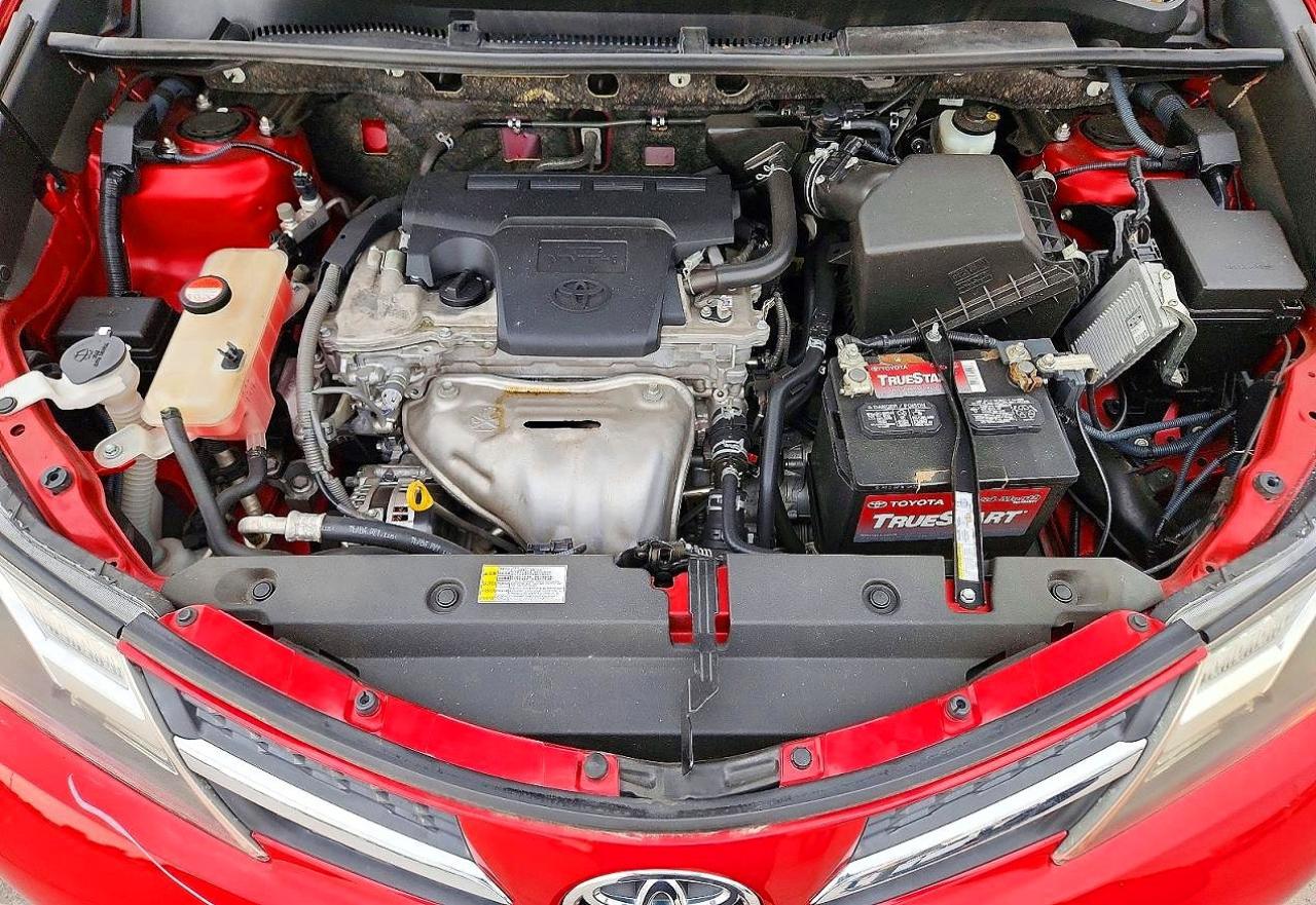 2015 Toyota Rav4 Le Red vin: JTMZFREV1FD071790