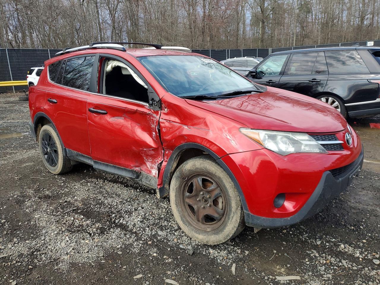 2015 Toyota Rav4 Le Red vin: JTMZFREV1FD074690