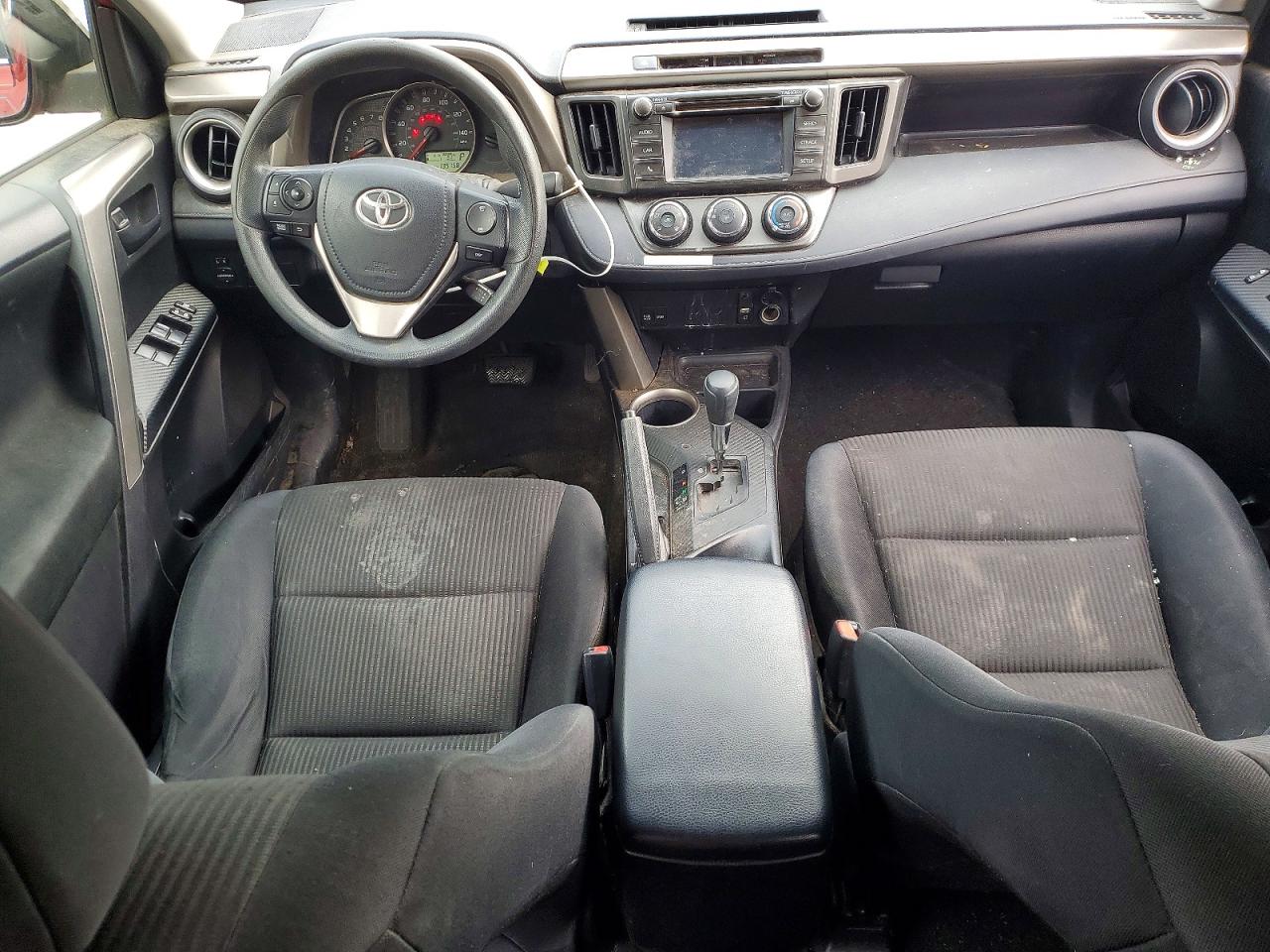 2015 Toyota Rav4 Le Red vin: JTMZFREV1FD074690