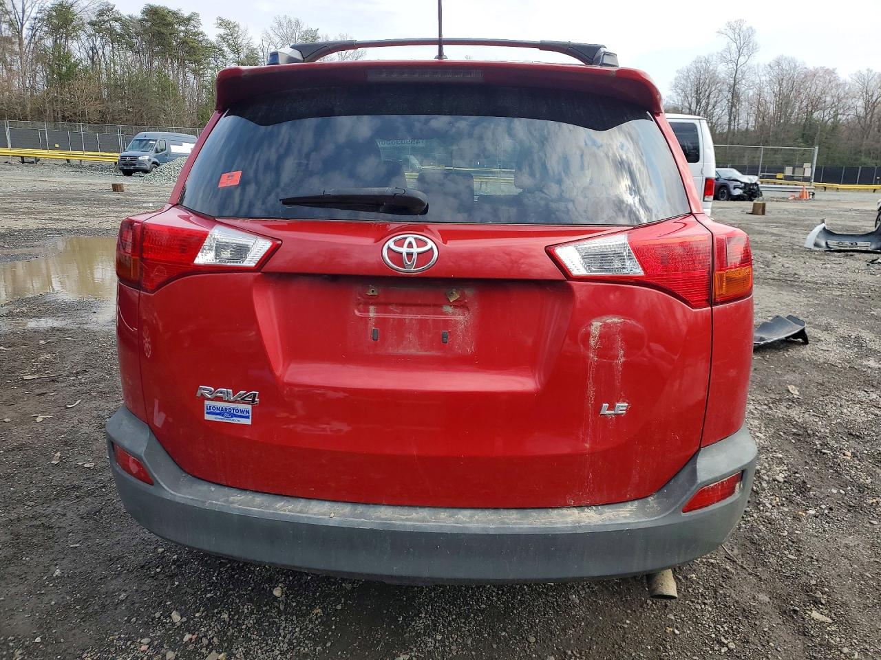 2015 Toyota Rav4 Le Red vin: JTMZFREV1FD074690