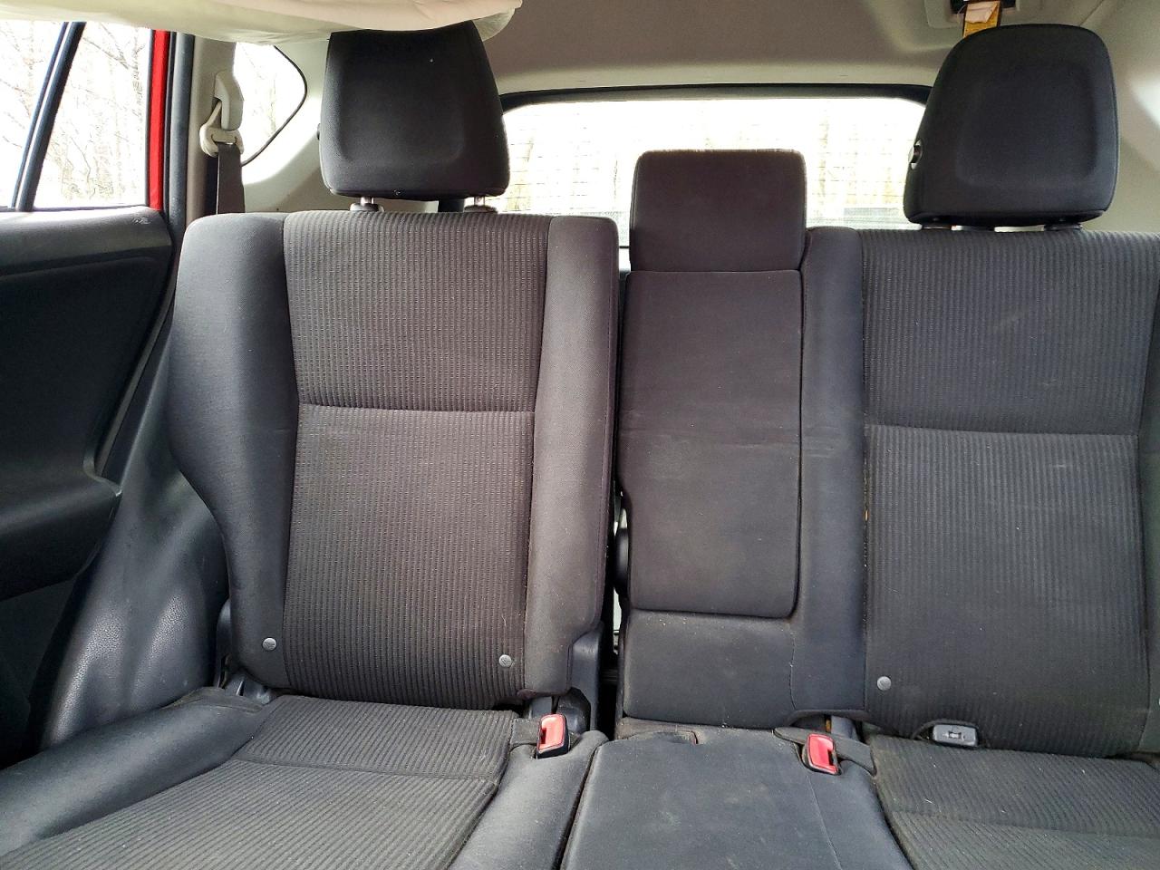 2015 Toyota Rav4 Le Red vin: JTMZFREV1FD074690