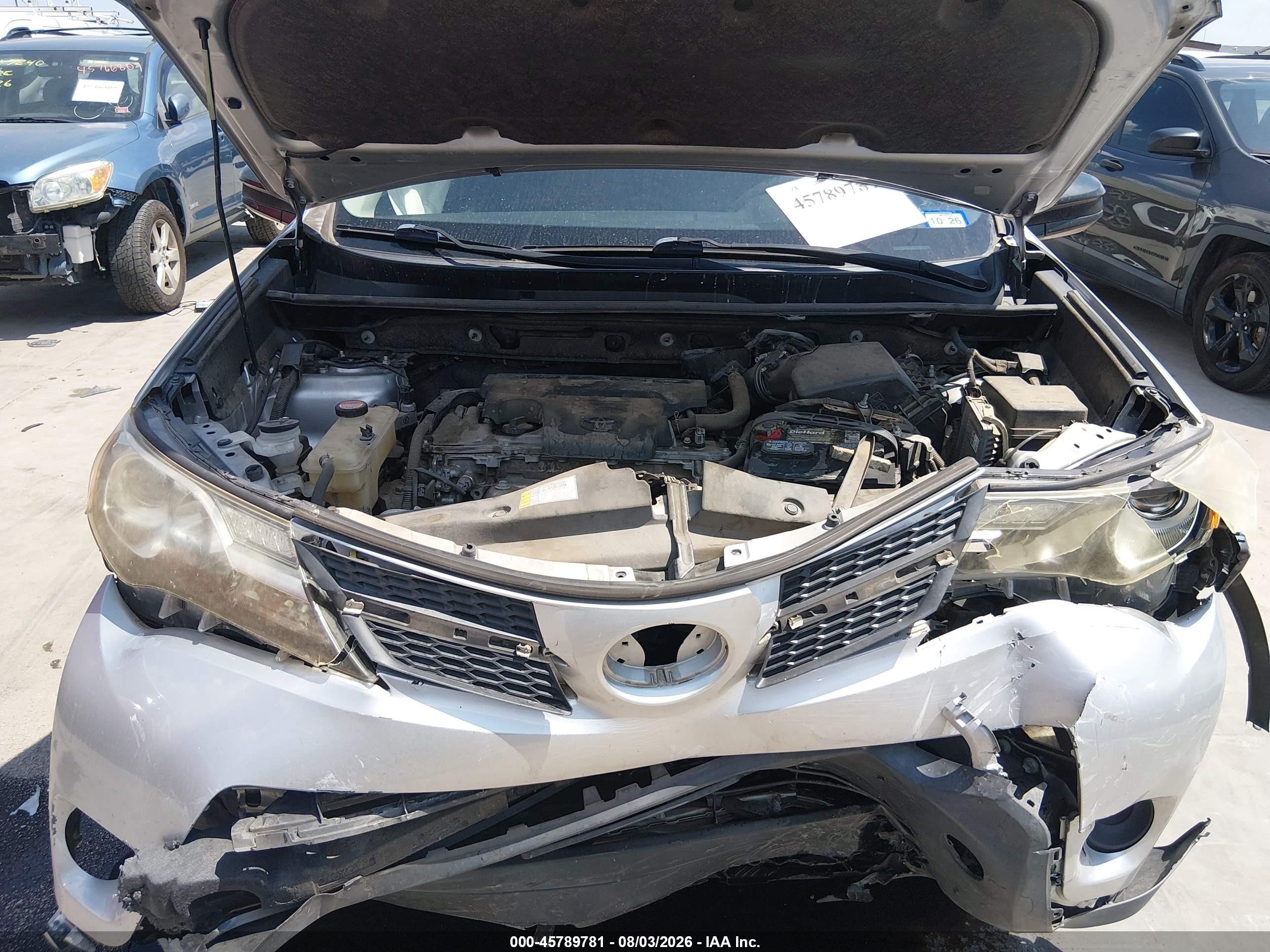 2015 Toyota Rav4 Le Silver vin: JTMZFREV1FJ053792