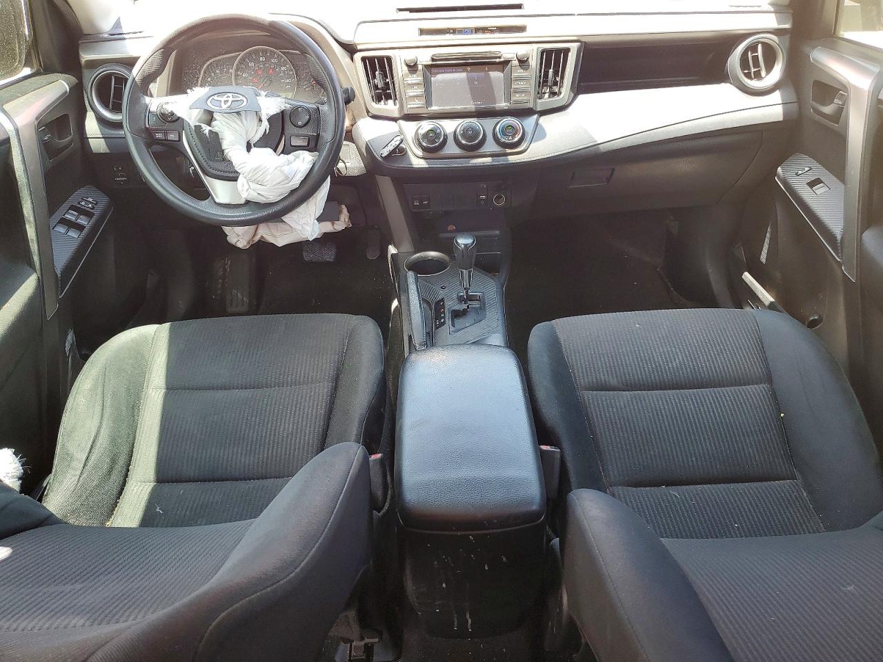 2015 Toyota Rav4 Le Red vin: JTMZFREV1FJ057373